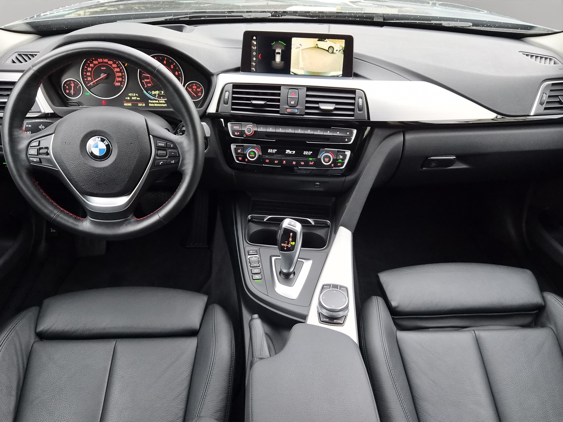 BMW 320i xDrive Touring Edition Sport Line-image-15