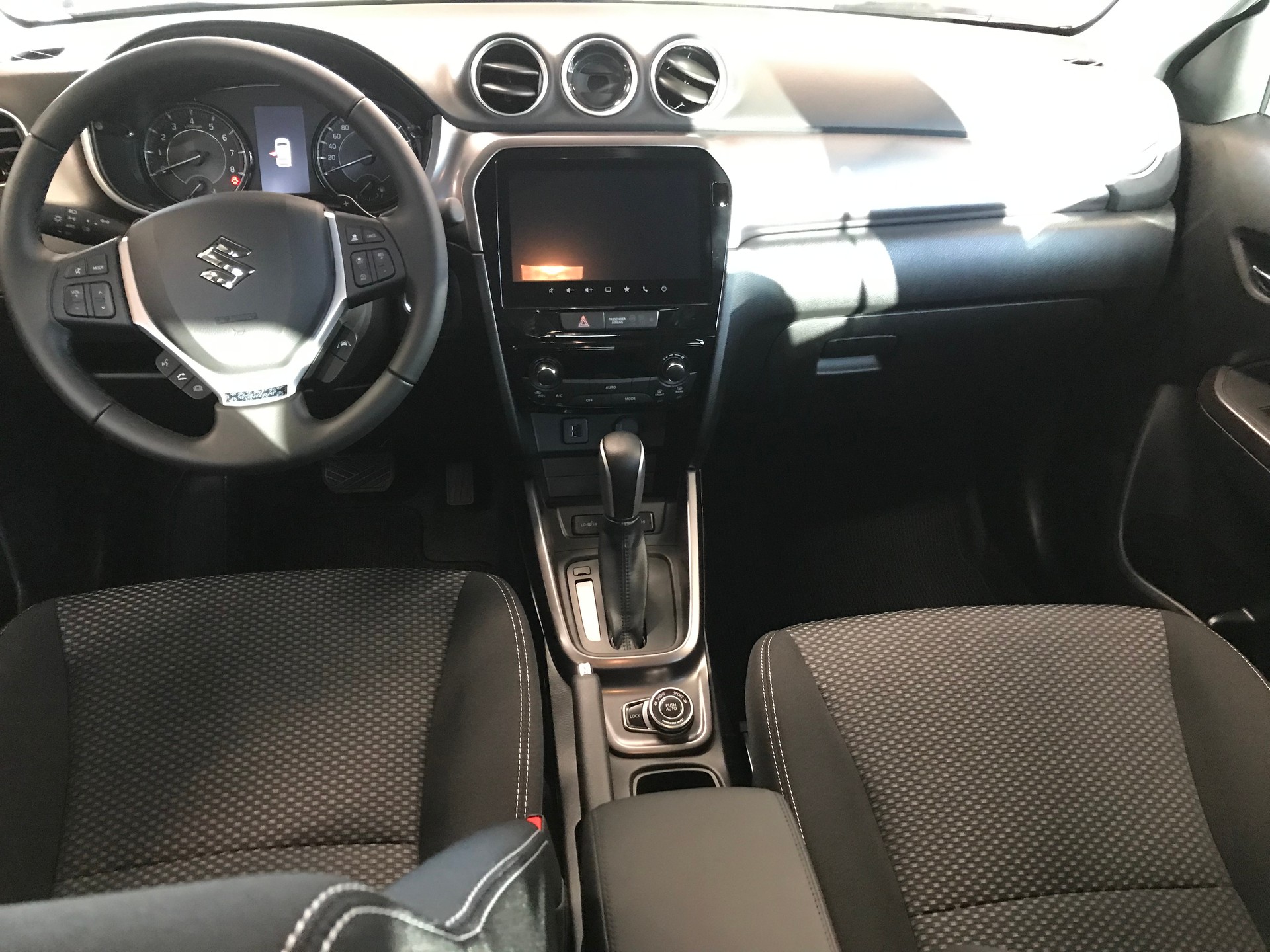 SUZUKI Vitara 1.4 Boosterjet Piz Sulai 4x4 Hybrid-image-2