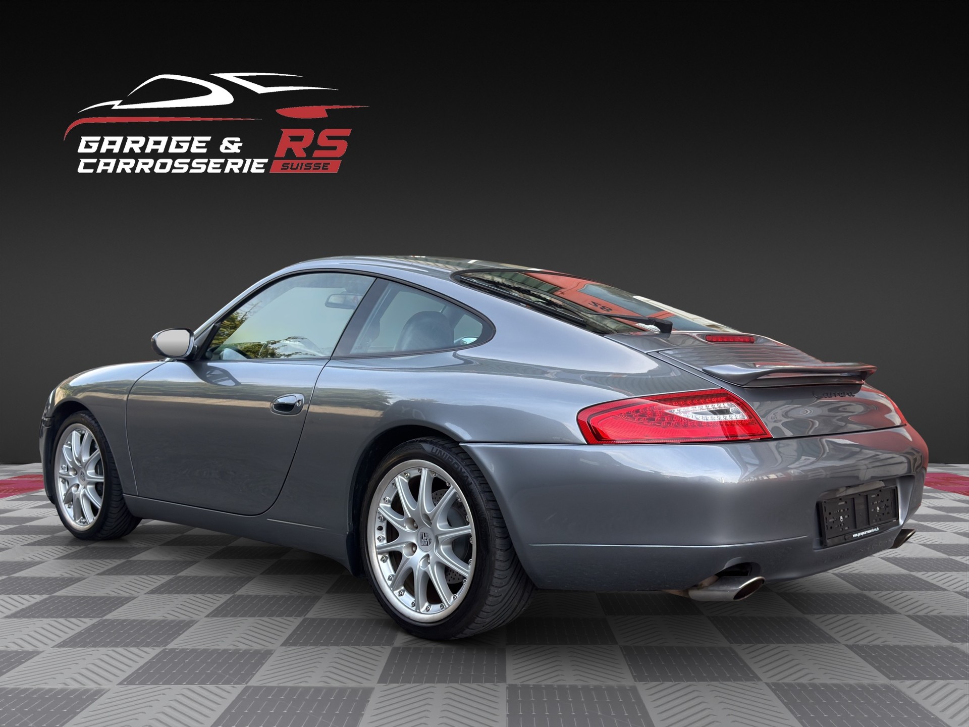 PORSCHE Carrera 4-image-1