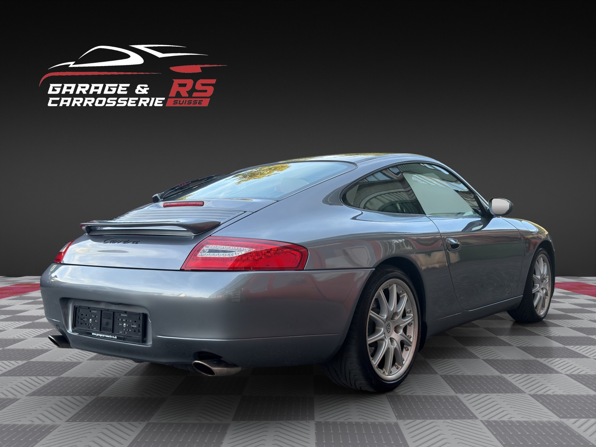 PORSCHE Carrera 4-image-3
