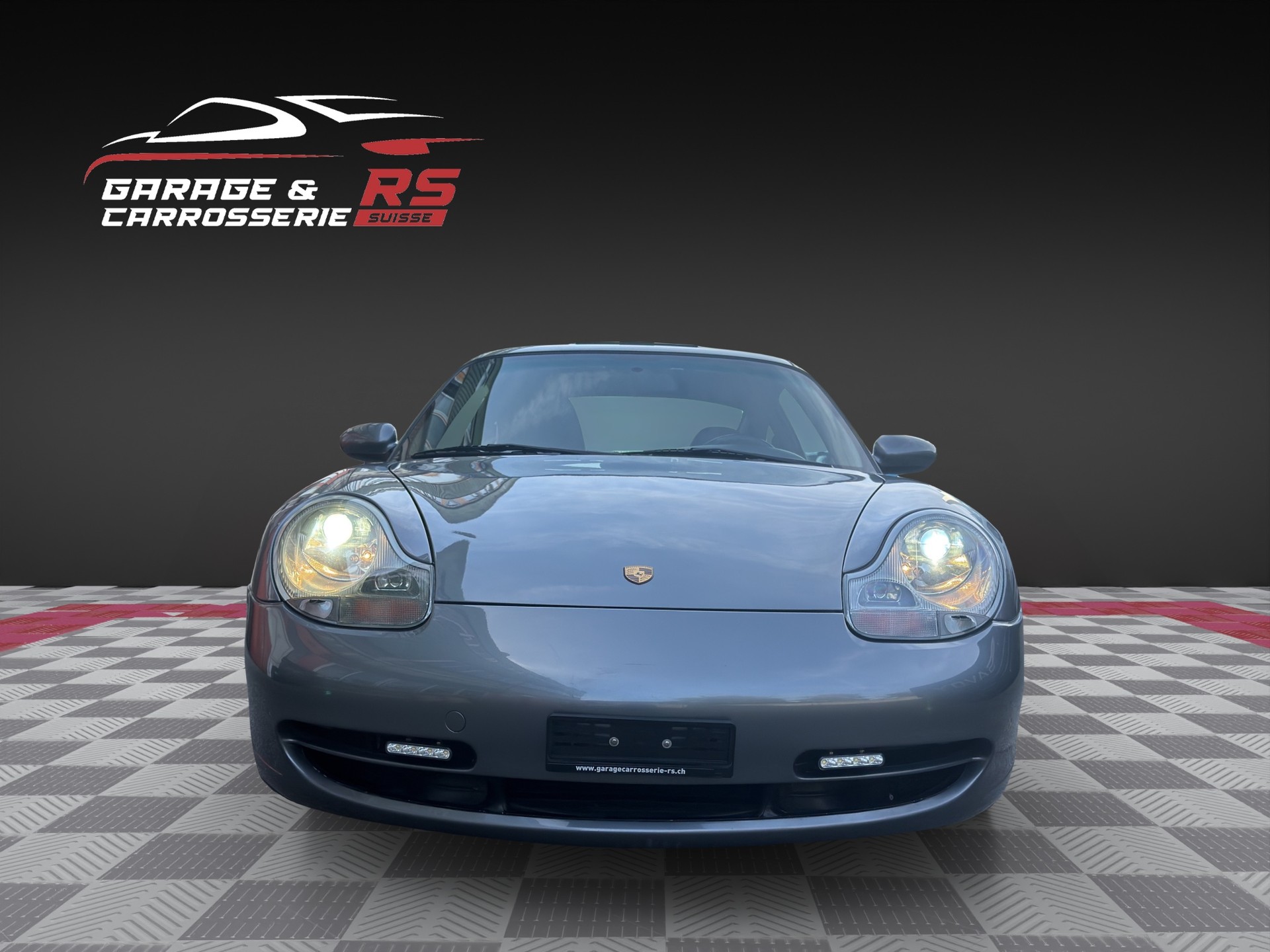 PORSCHE Carrera 4-image-5