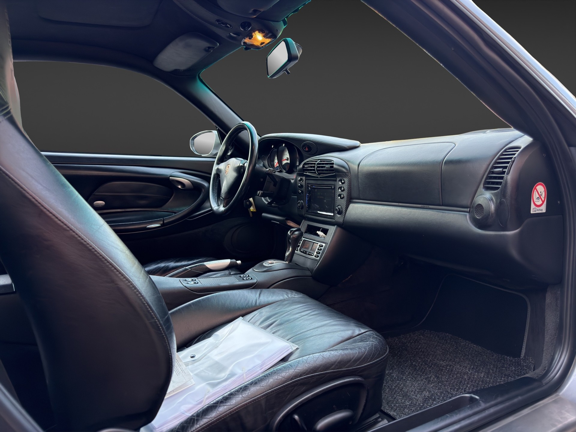 PORSCHE Carrera 4-image-9
