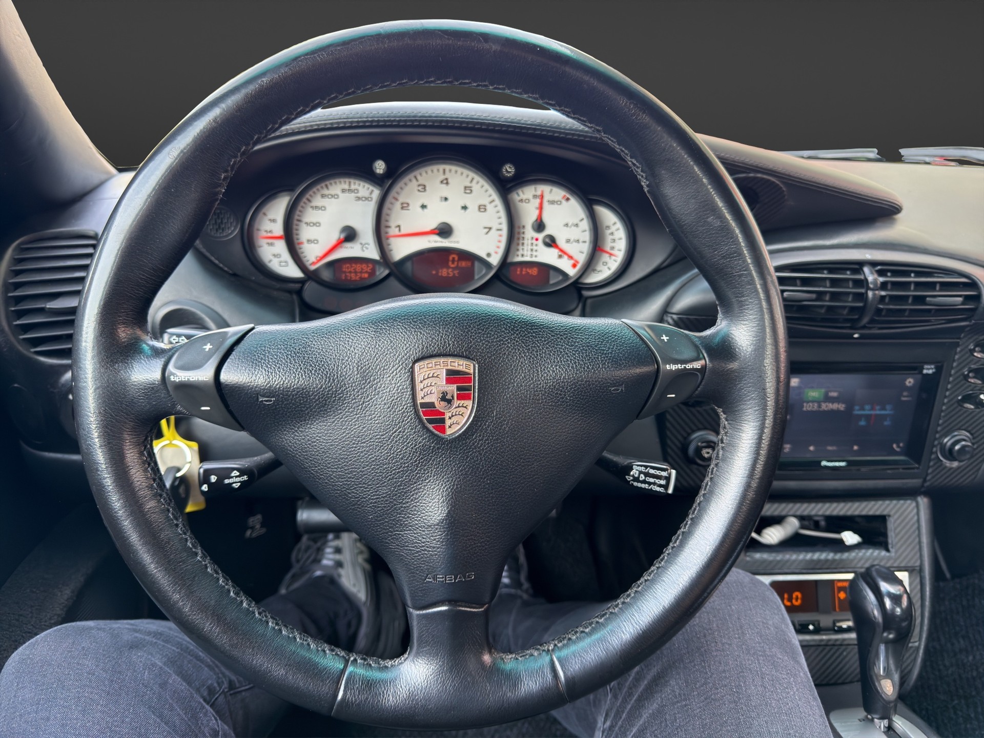 PORSCHE Carrera 4-image-11