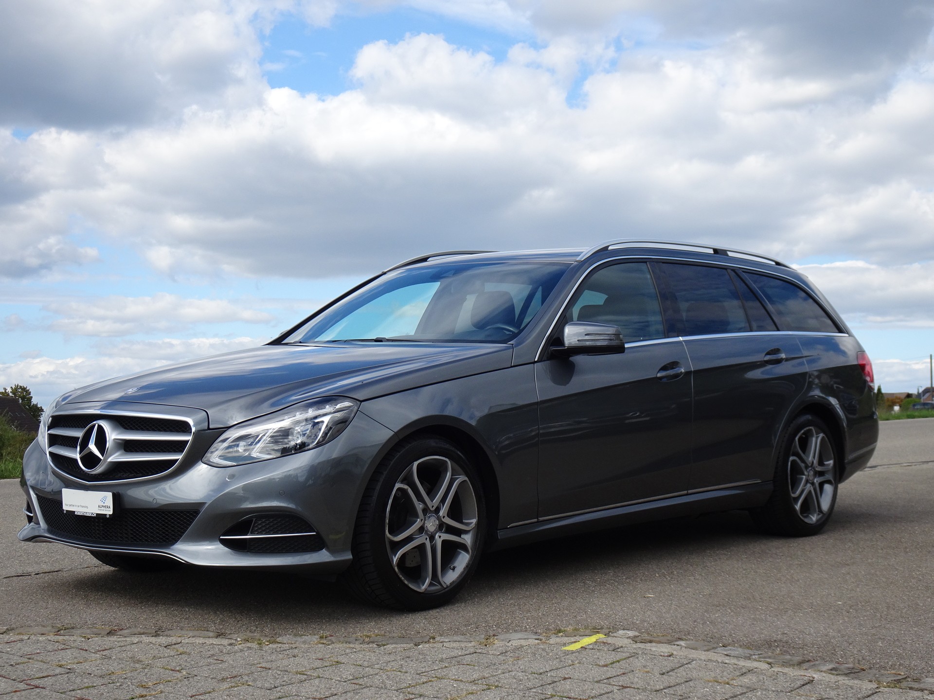 MERCEDES-BENZ E 250 BlueTEC Avantgarde 4Matic 7G-Tronic-image-0