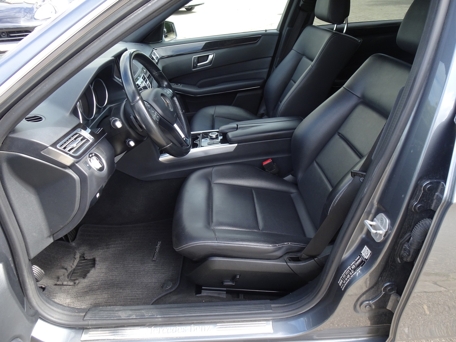 MERCEDES-BENZ E 250 BlueTEC Avantgarde 4Matic 7G-Tronic-image-10