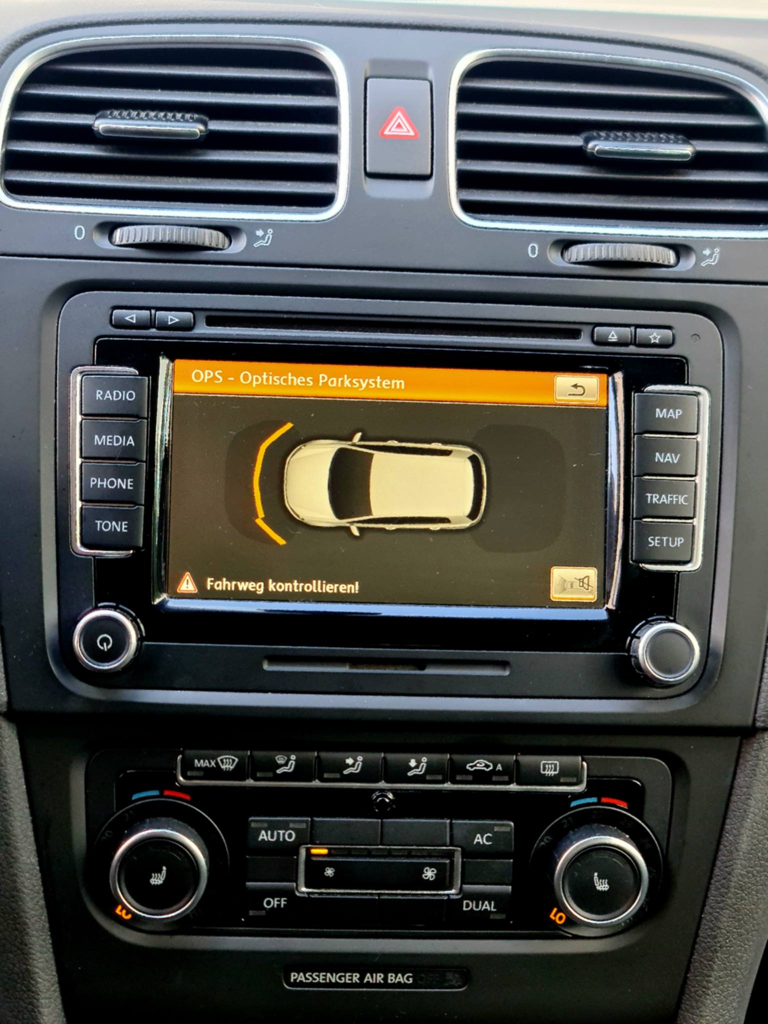 VW Golf 1.2 TSI BlueMotion Technology Team-image-18