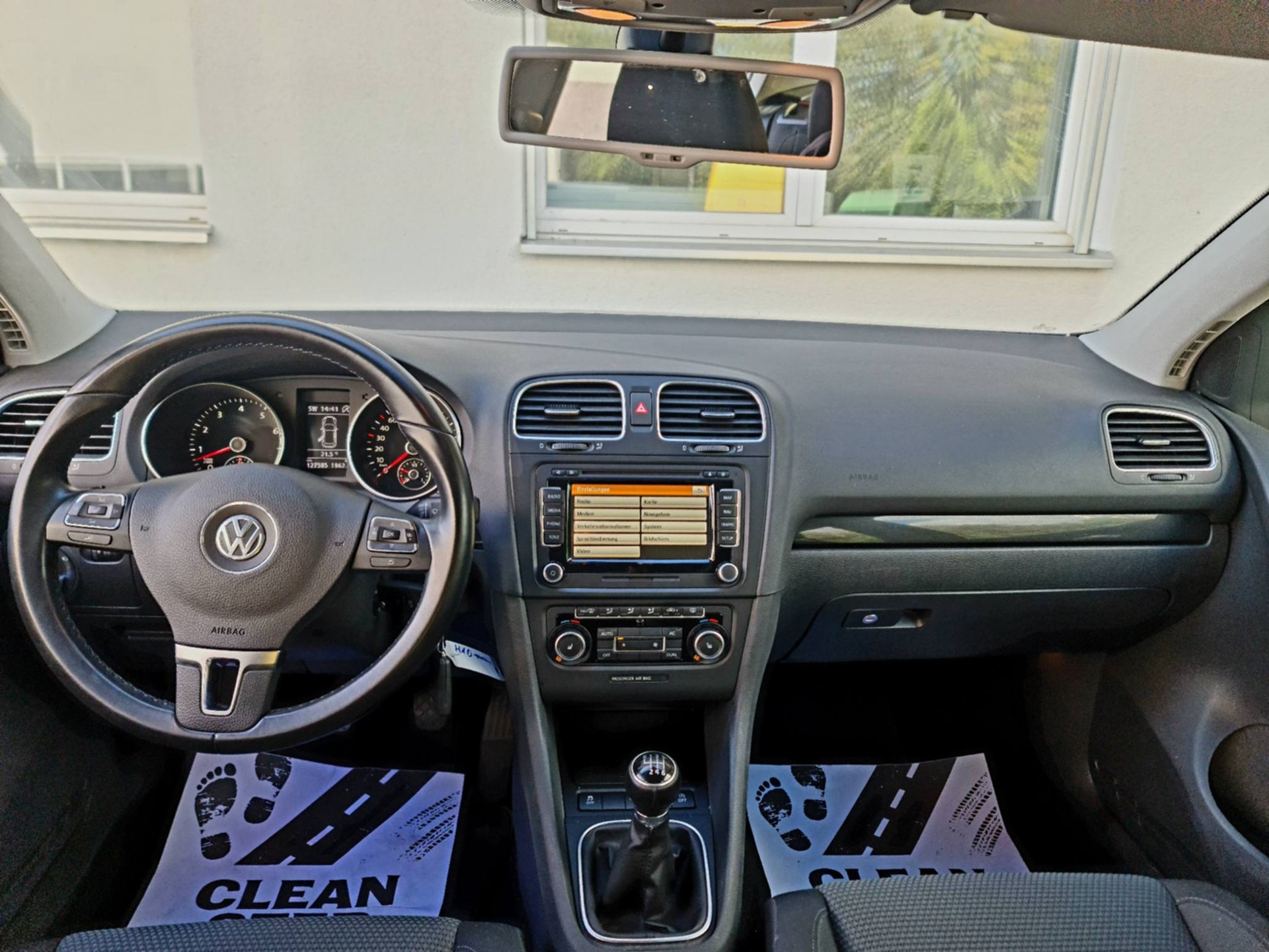 VW Golf 1.2 TSI BlueMotion Technology Team-image-12