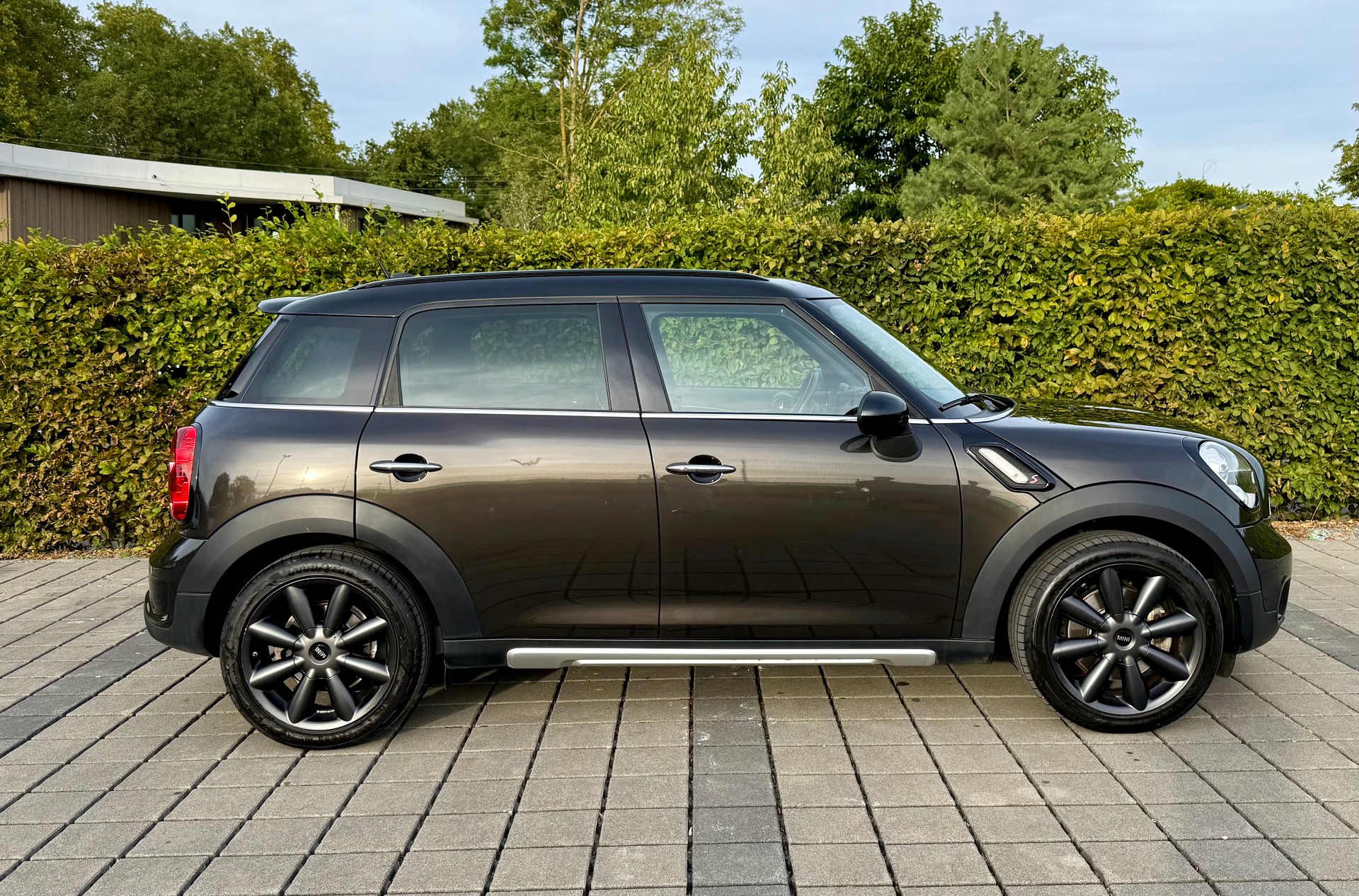 MINI 1.6i Cooper S ALL4-image-0