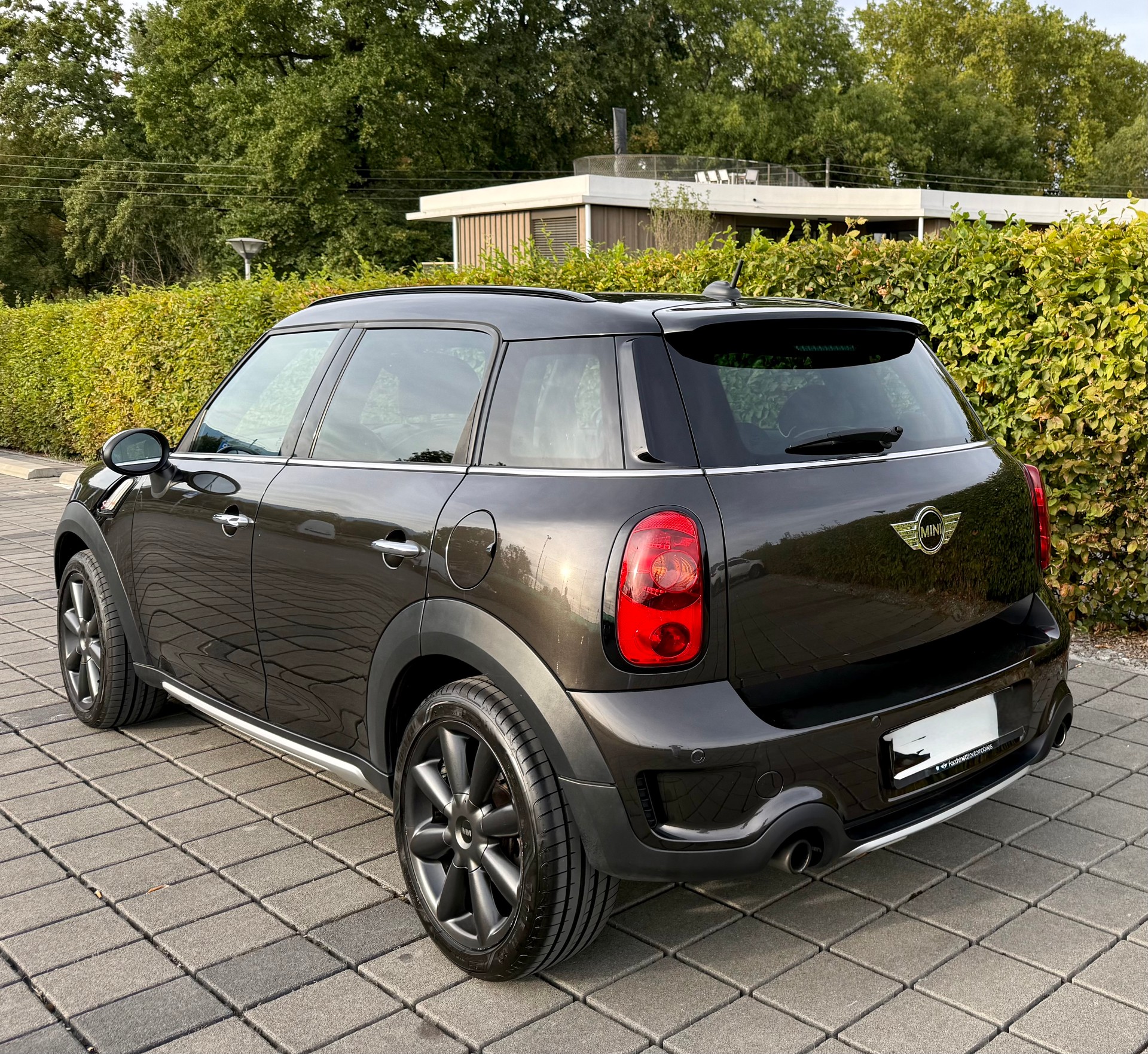 MINI 1.6i Cooper S ALL4-image-4