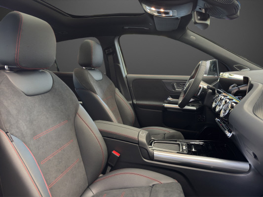 MERCEDES-BENZ GLA 250 e EQ Star 8G-DCT-image-11