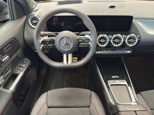MERCEDES-BENZ GLA 250 e EQ Star 8G-DCT-image-7