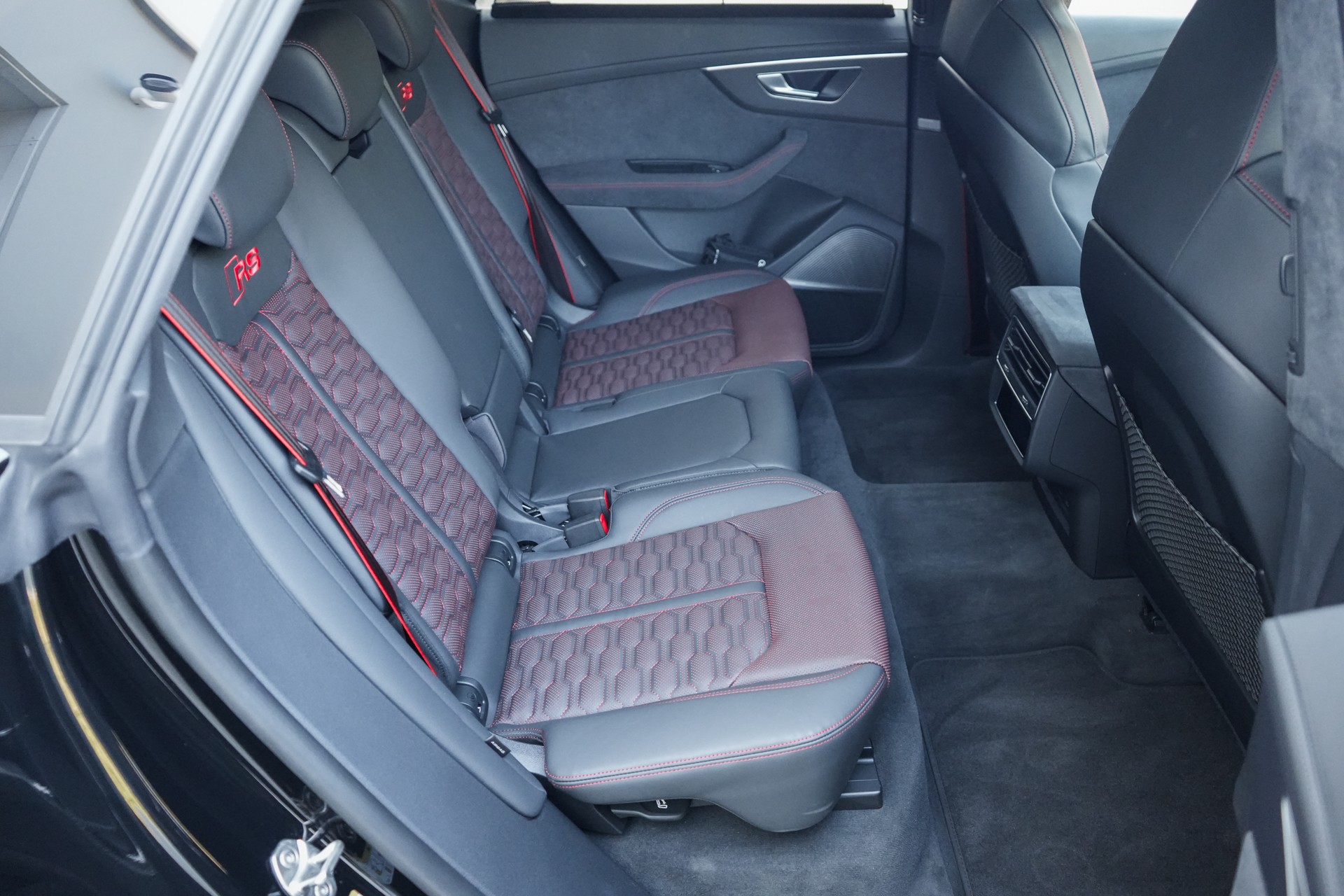 AUDI RSQ8 Legacy Edition ABT-image-24