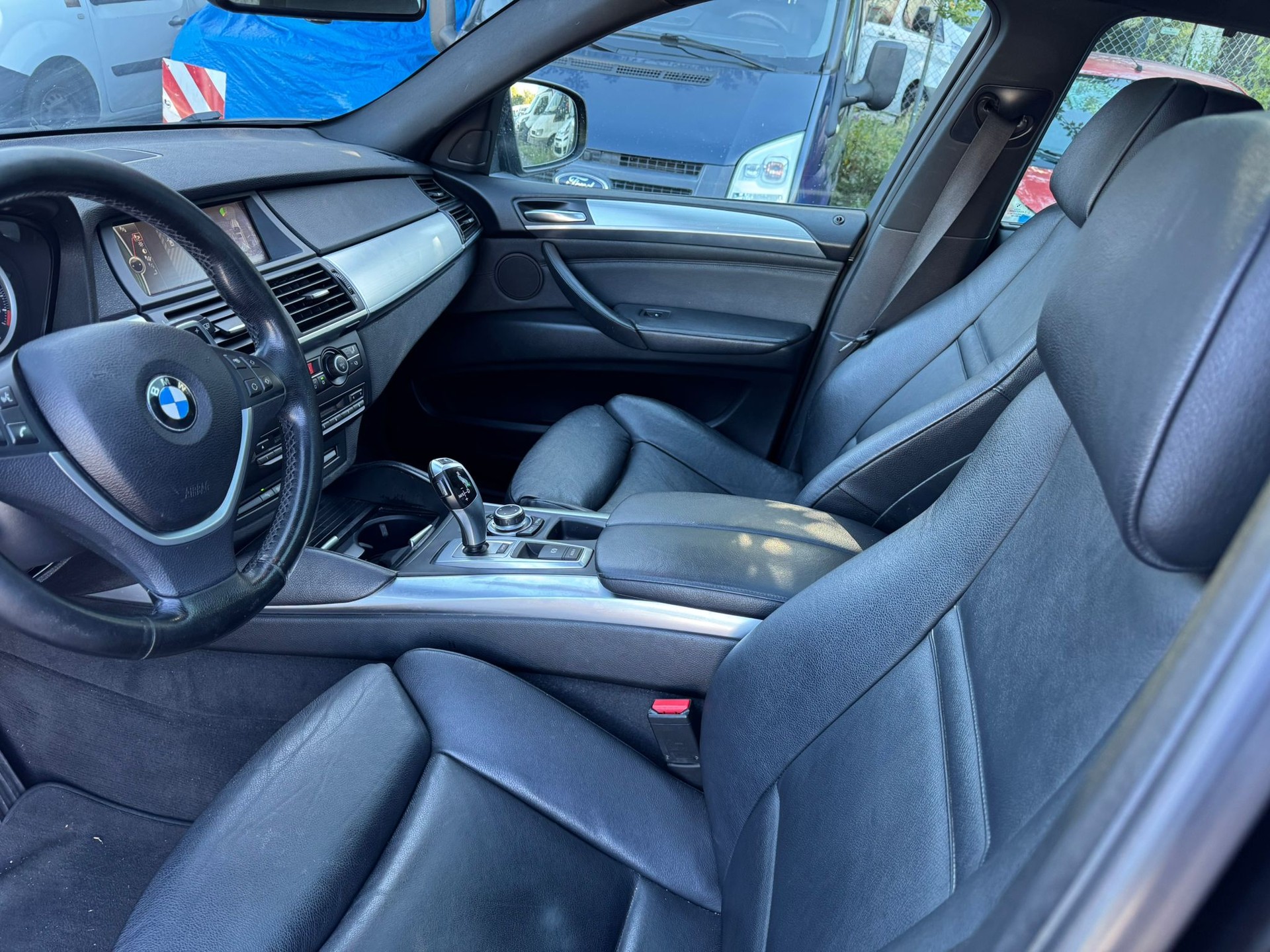 BMW X6 xDrive 35i Steptronic-image-15