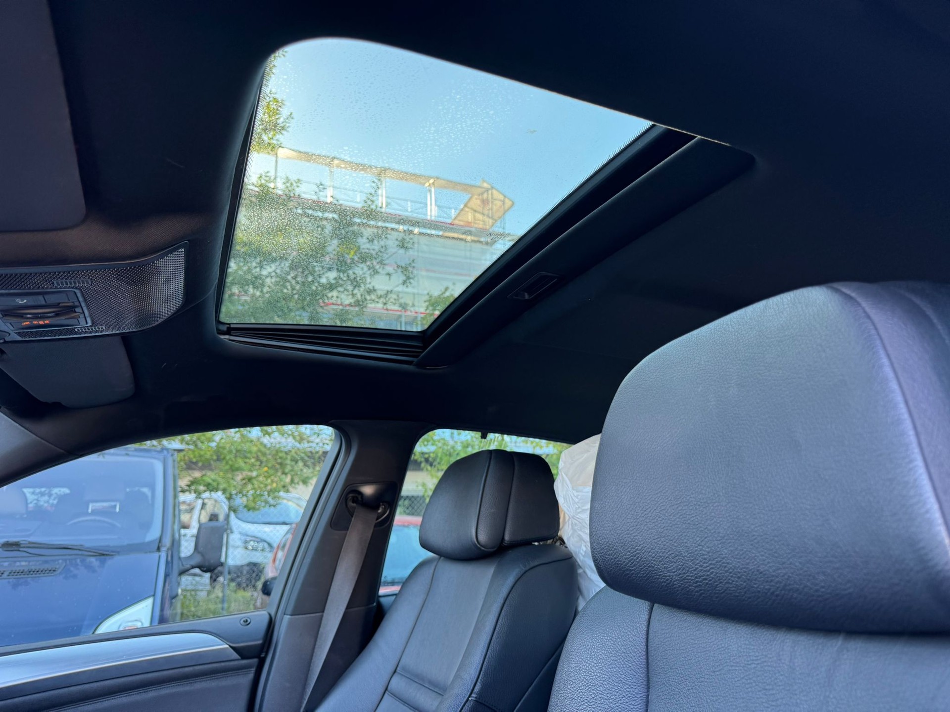 BMW X6 xDrive 35i Steptronic-image-11
