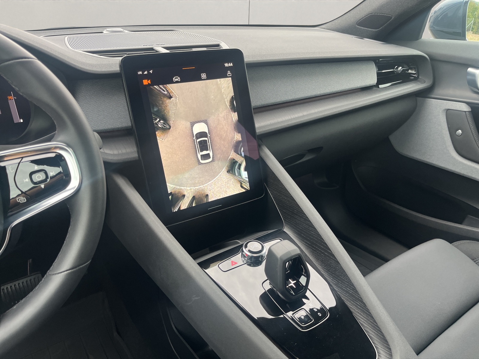 POLESTAR 2 Long Range Dual Motor-image-15