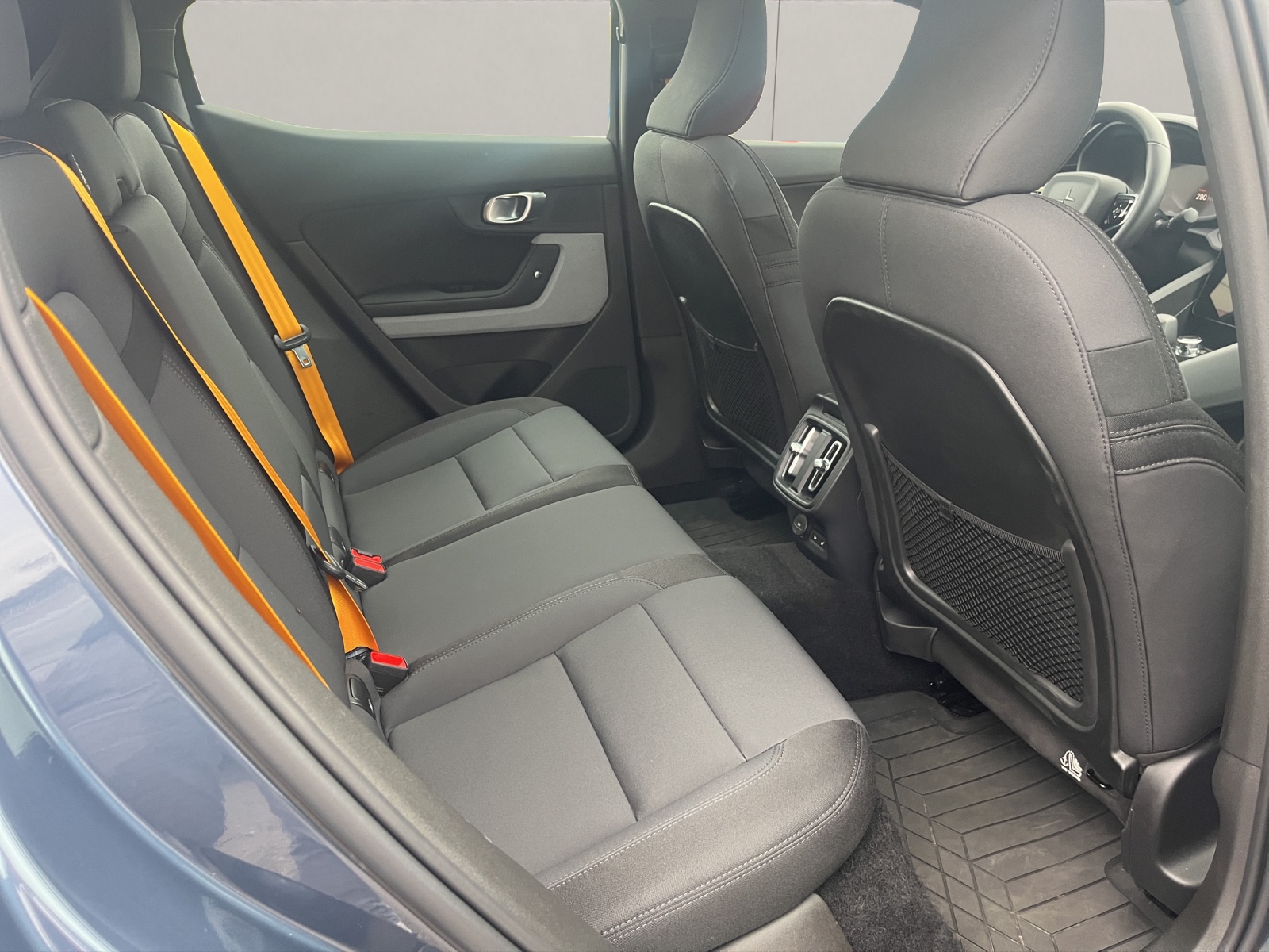 POLESTAR 2 Long Range Dual Motor-image-14