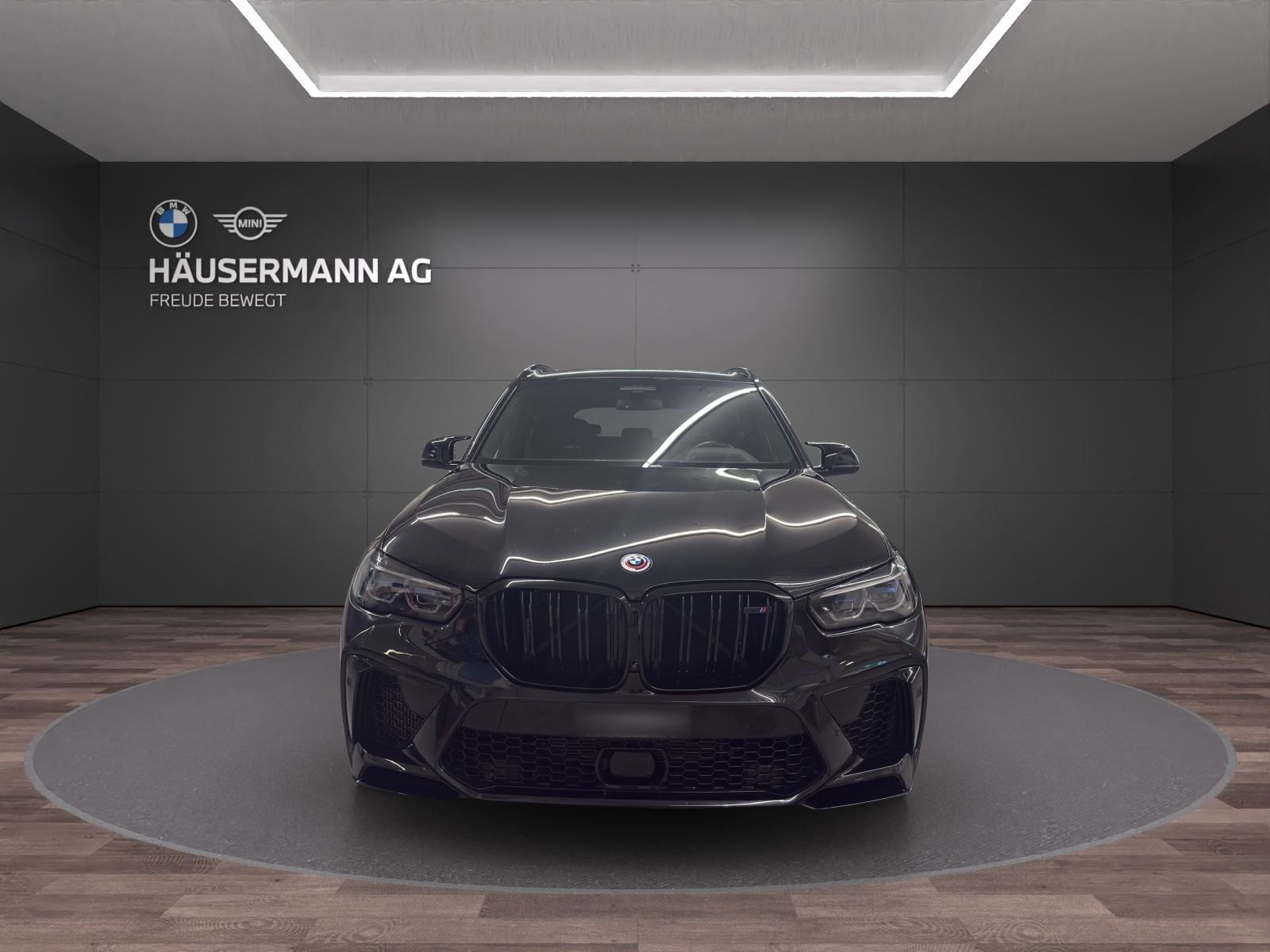 BMW X5 M Competition-showroom-element-1