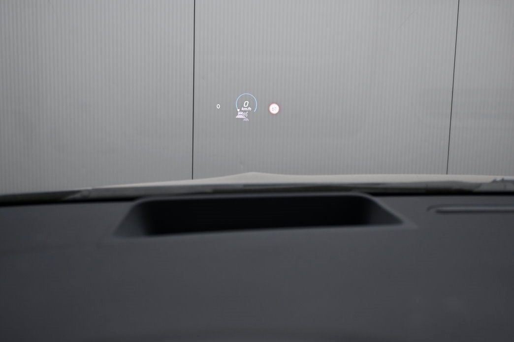 MERCEDES-BENZ EQA 250-image-11