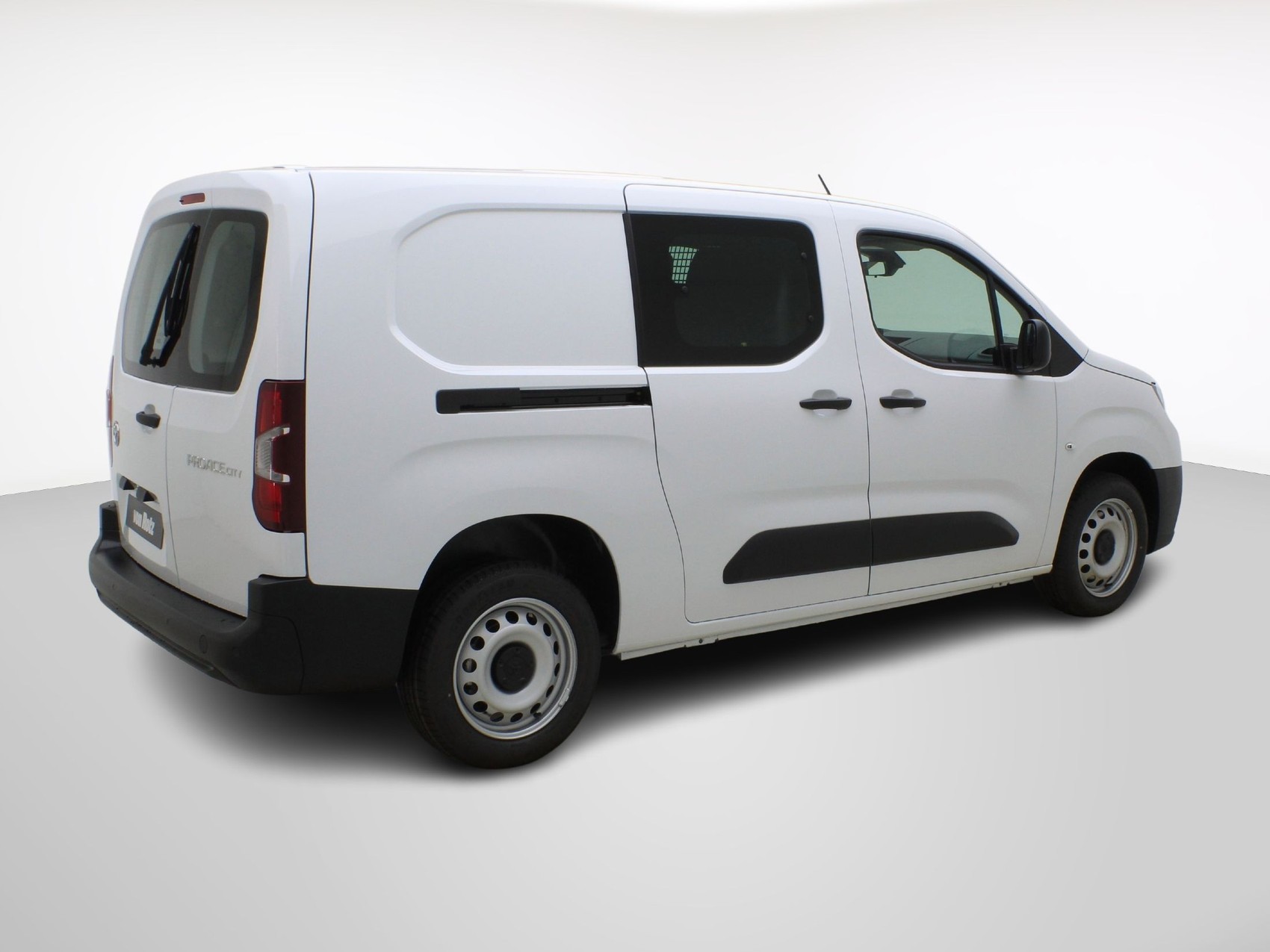 TOYOTA Proace City Van L2 1.2 Active-image-3