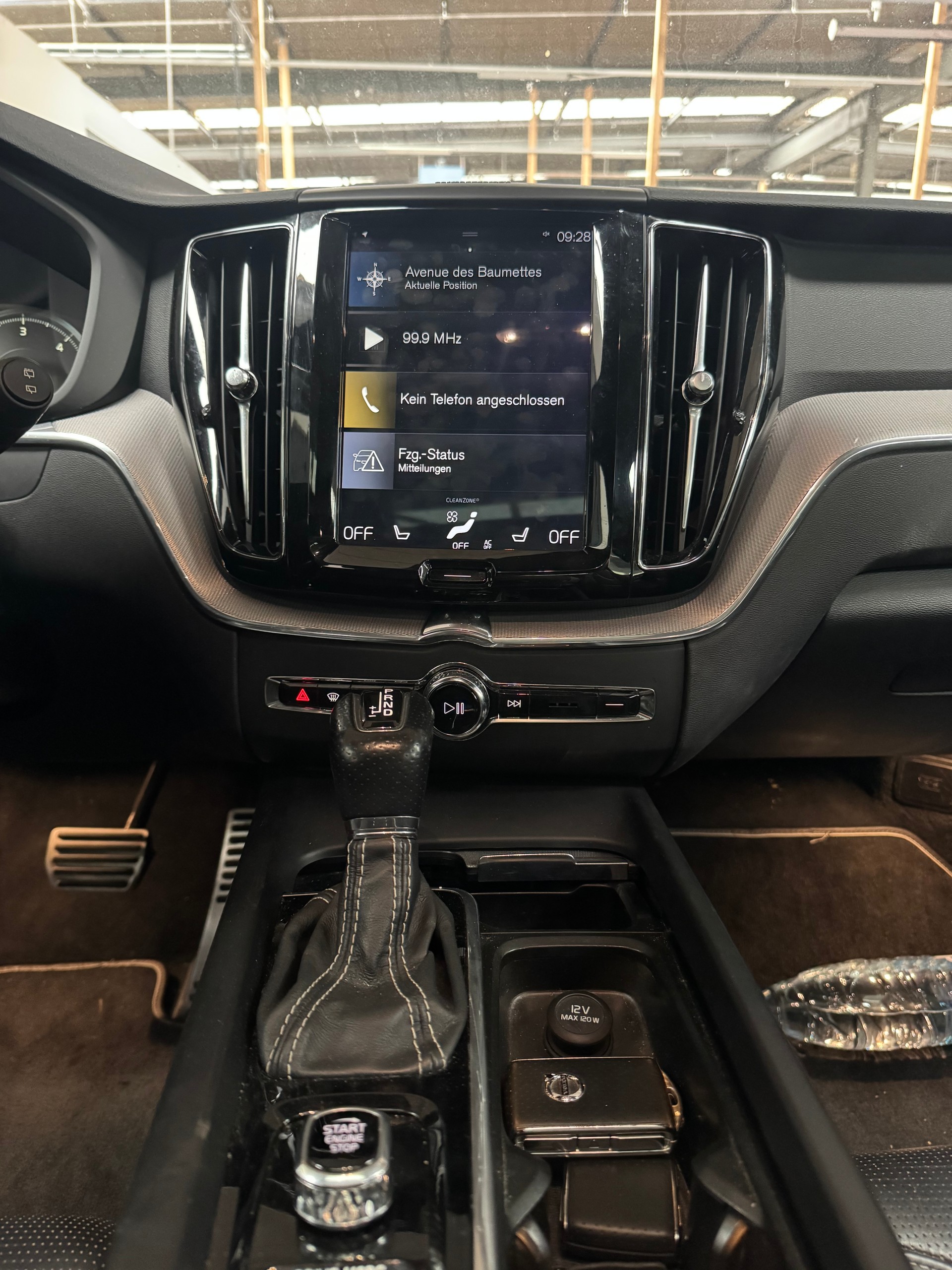VOLVO XC90 D4 FWD R-Design Geartronic-image-20