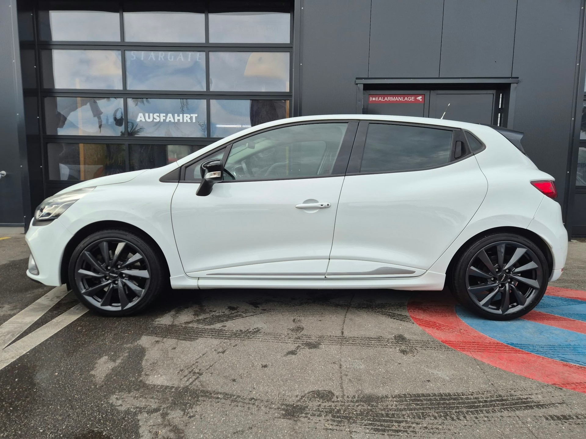 RENAULT Clio 1.6 T RS 200 EDC-image-2