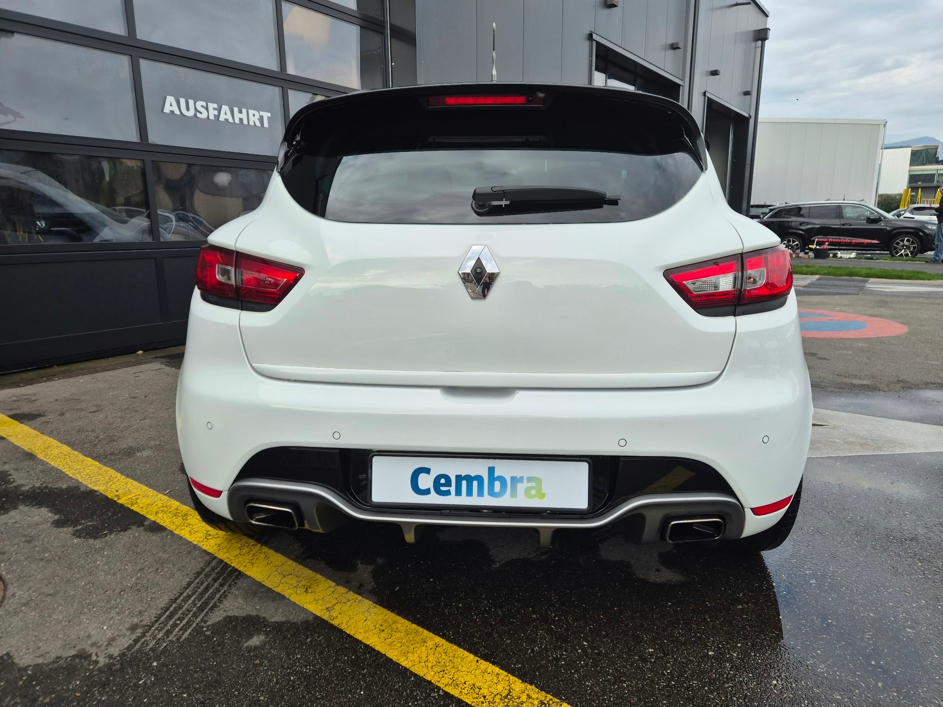 RENAULT Clio 1.6 T RS 200 EDC-image-8