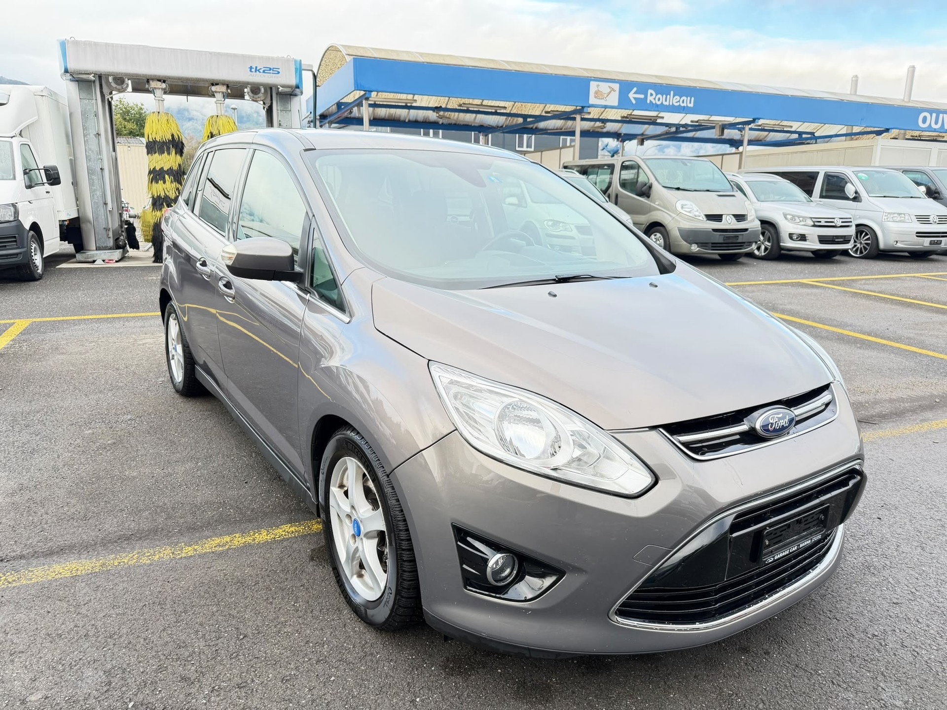 FORD Grand C-MAX-image-1
