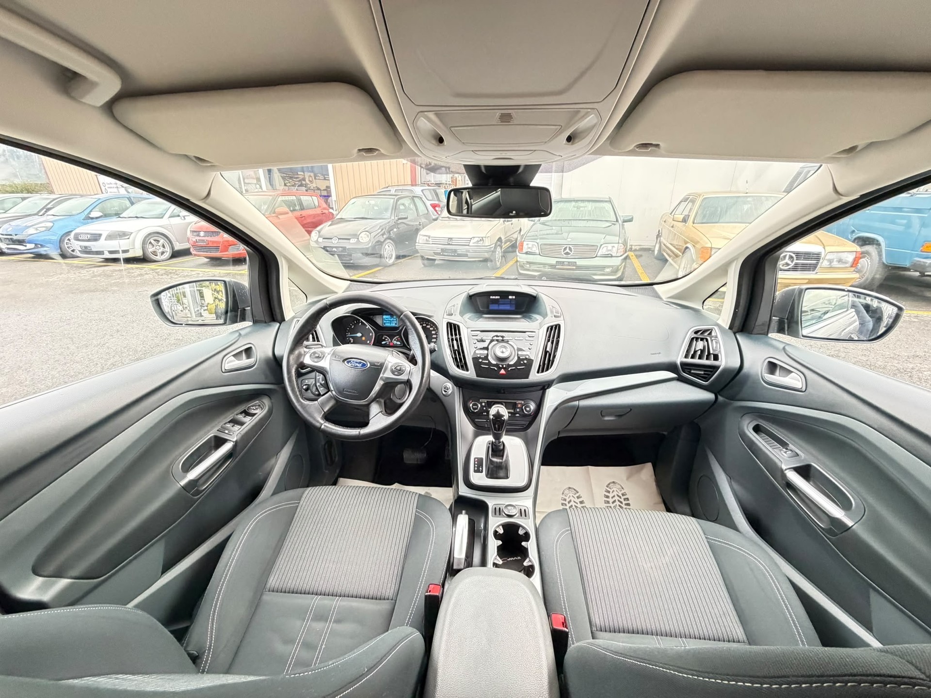 FORD Grand C-MAX-image-12