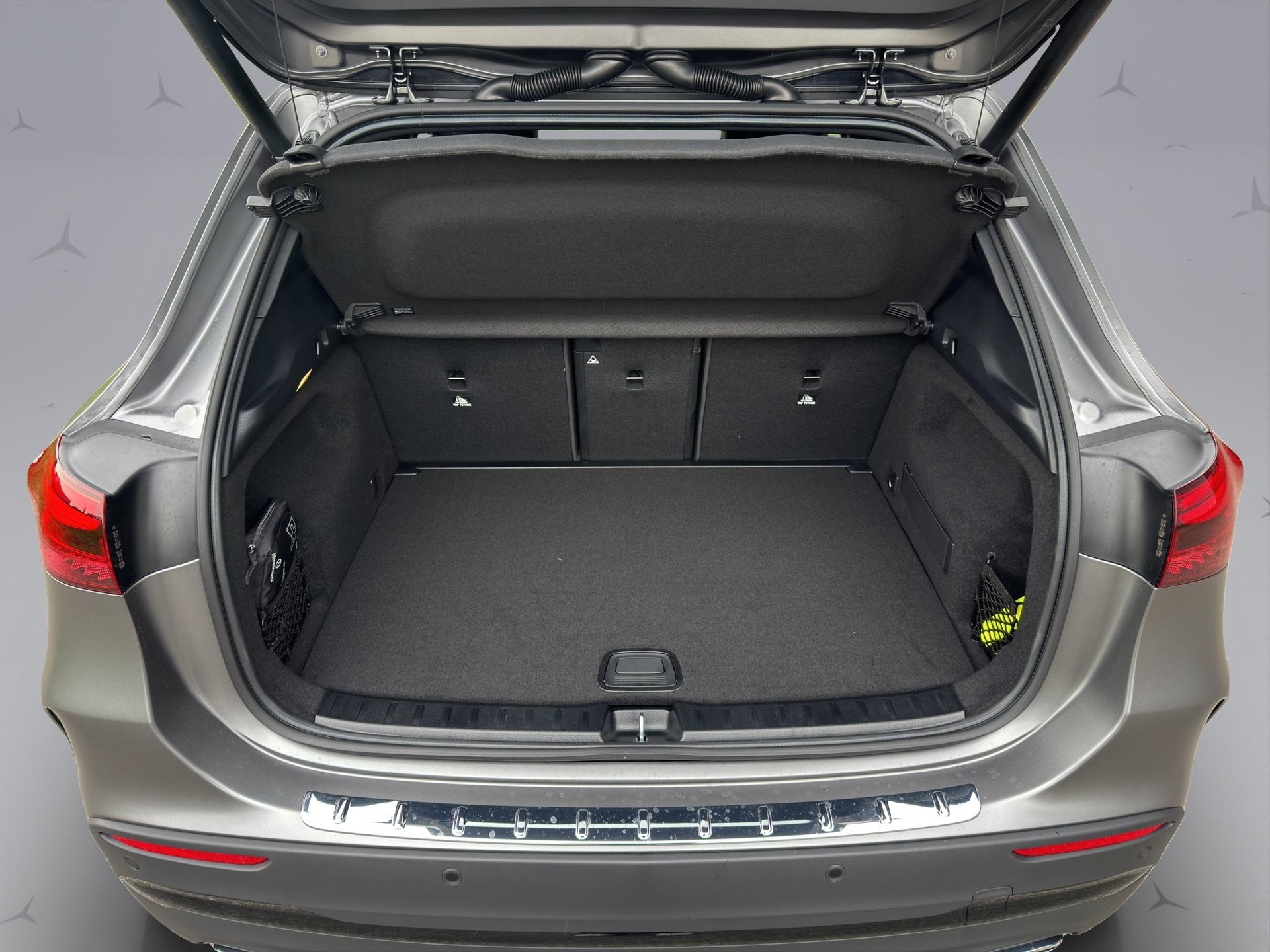 MERCEDES-BENZ GLA-Klasse H247 GLA 250 AMG Line 4matic-image-18