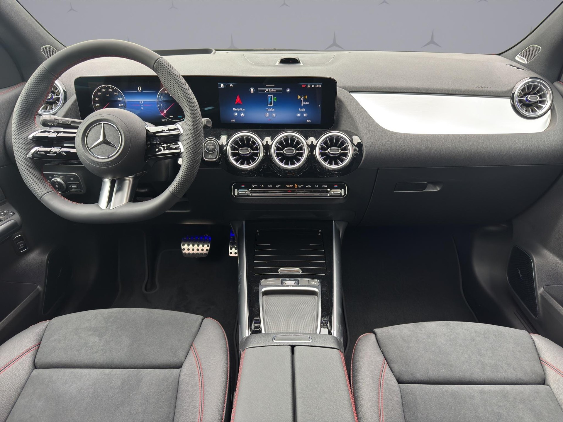 MERCEDES-BENZ GLA-Klasse H247 GLA 250 AMG Line 4matic-image-13