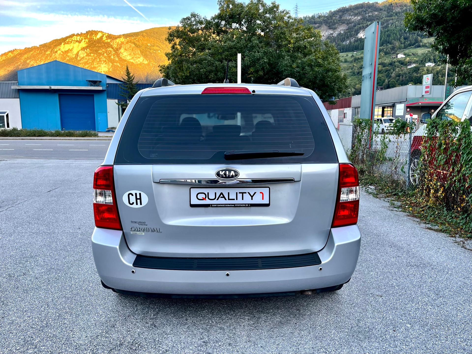 KIA Carnival 2.2 CRDi Style-image-15