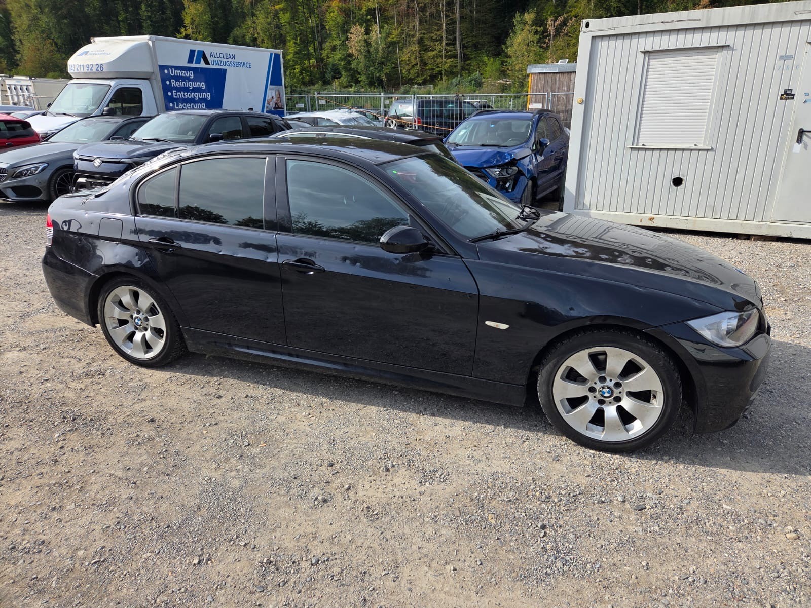 BMW 320si-image-4