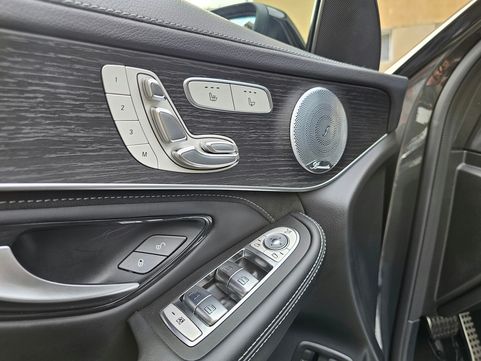 MERCEDES-BENZ GLC 63 S AMG 4Matic 9G-Tronic-image-13