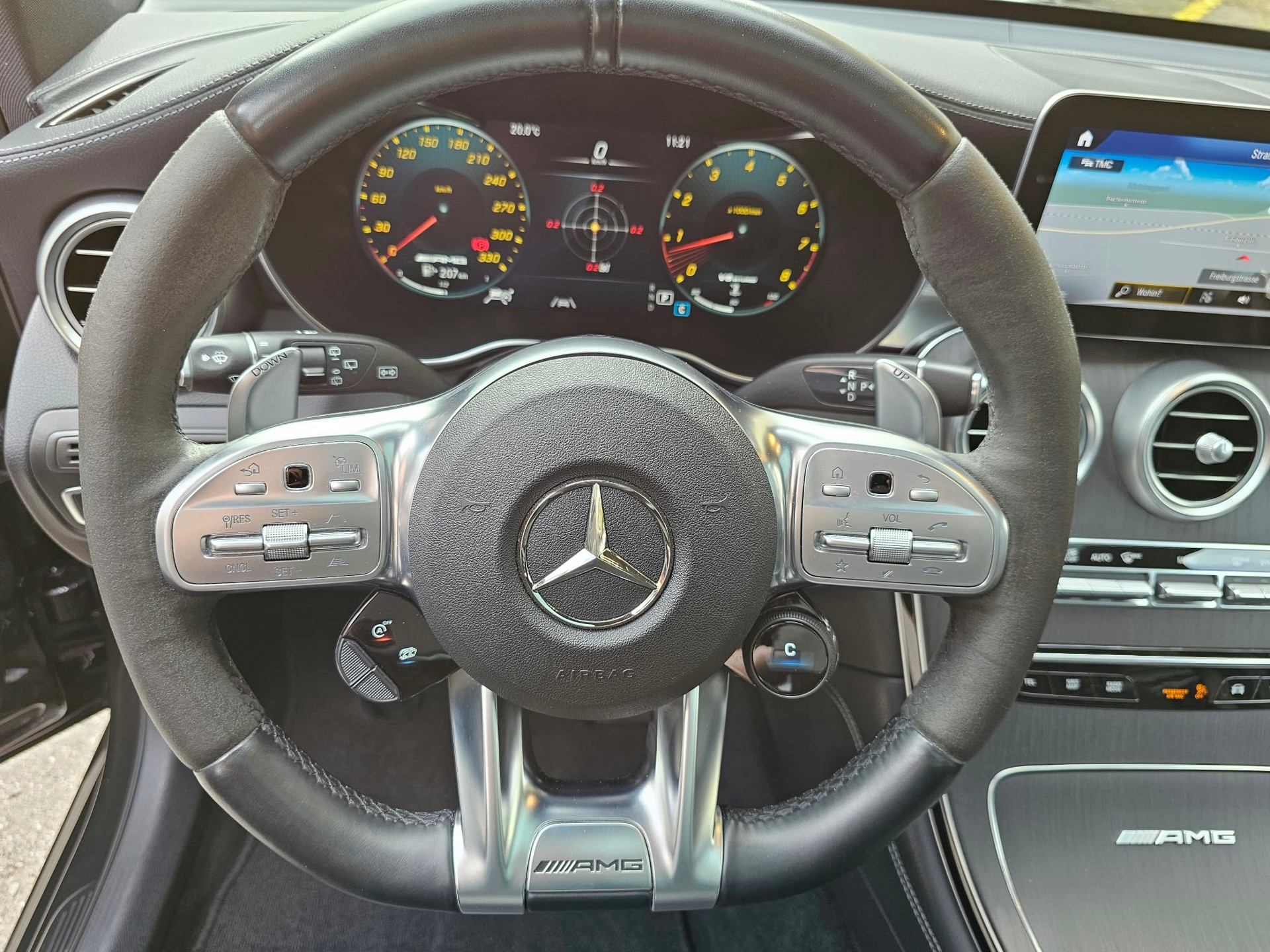 MERCEDES-BENZ GLC 63 S AMG 4Matic 9G-Tronic-image-12