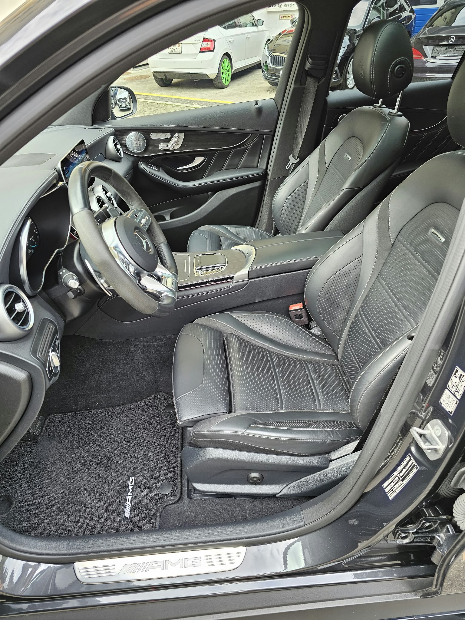 MERCEDES-BENZ GLC 63 S AMG 4Matic 9G-Tronic-image-10