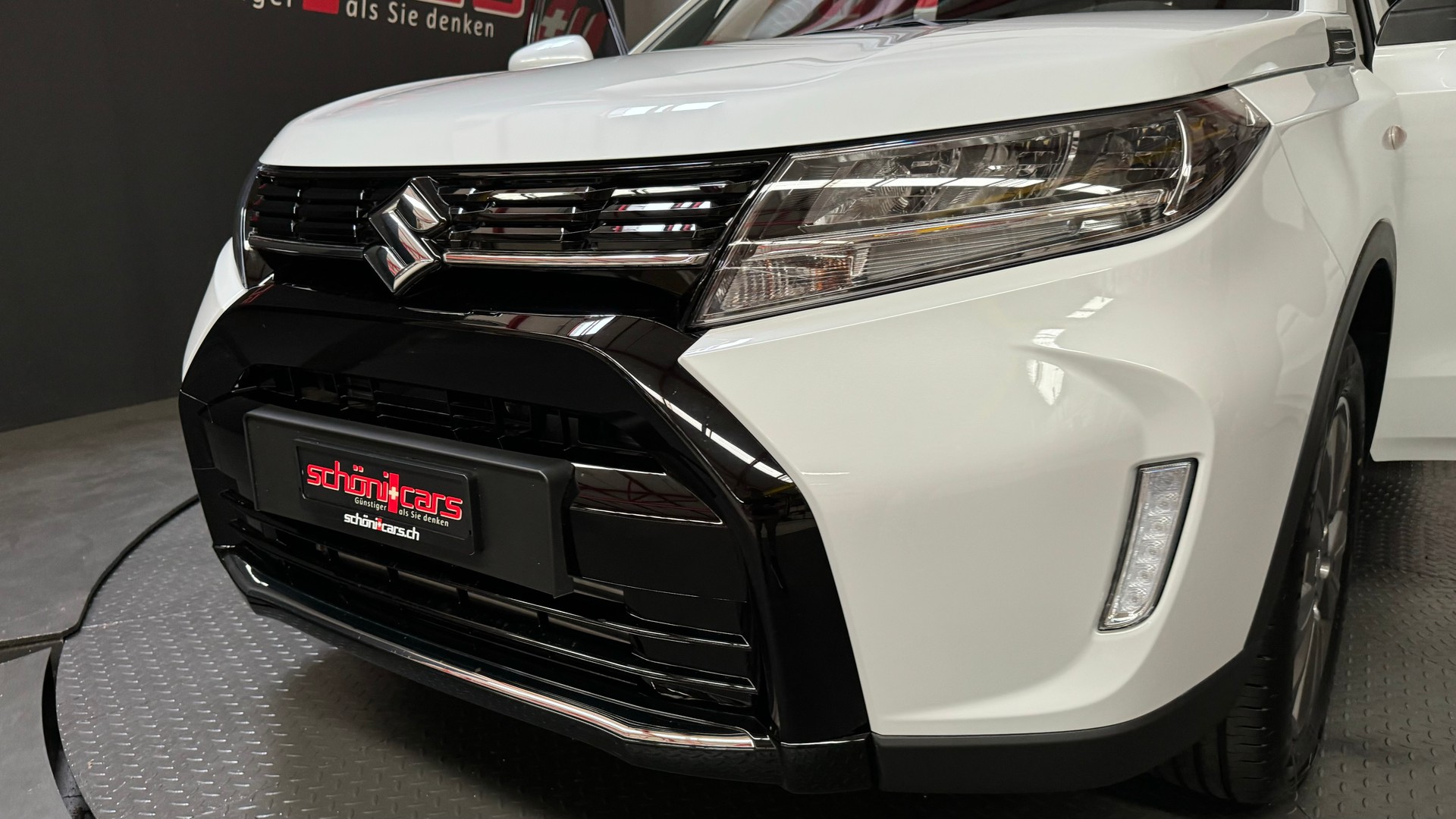 SUZUKI Vitara 1.4 Boosterjet Compact + 4x4 Hybrid-image-10