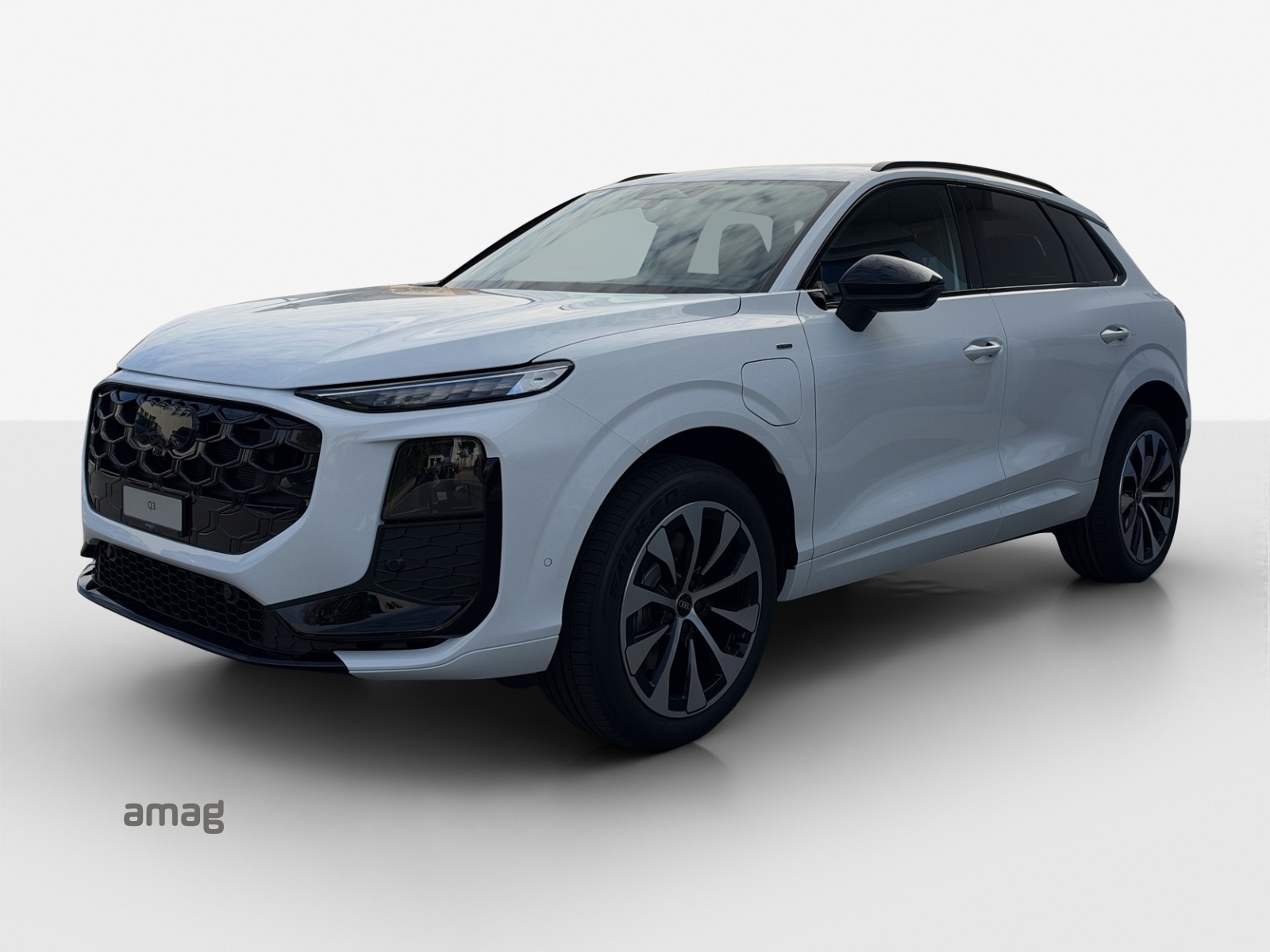 AUDI Q3 SUV e-hybrid 200 kW S tronig