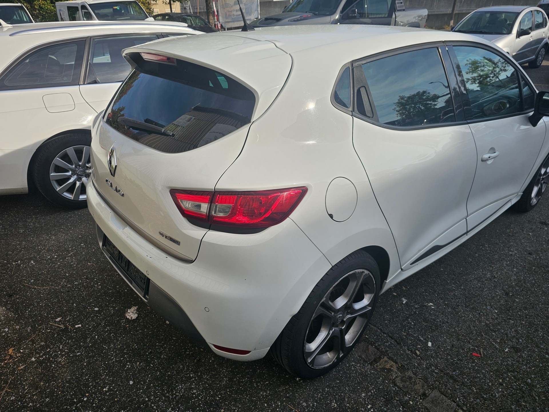 RENAULT Clio 1.2 16V T Swiss Edition EDC-image-4