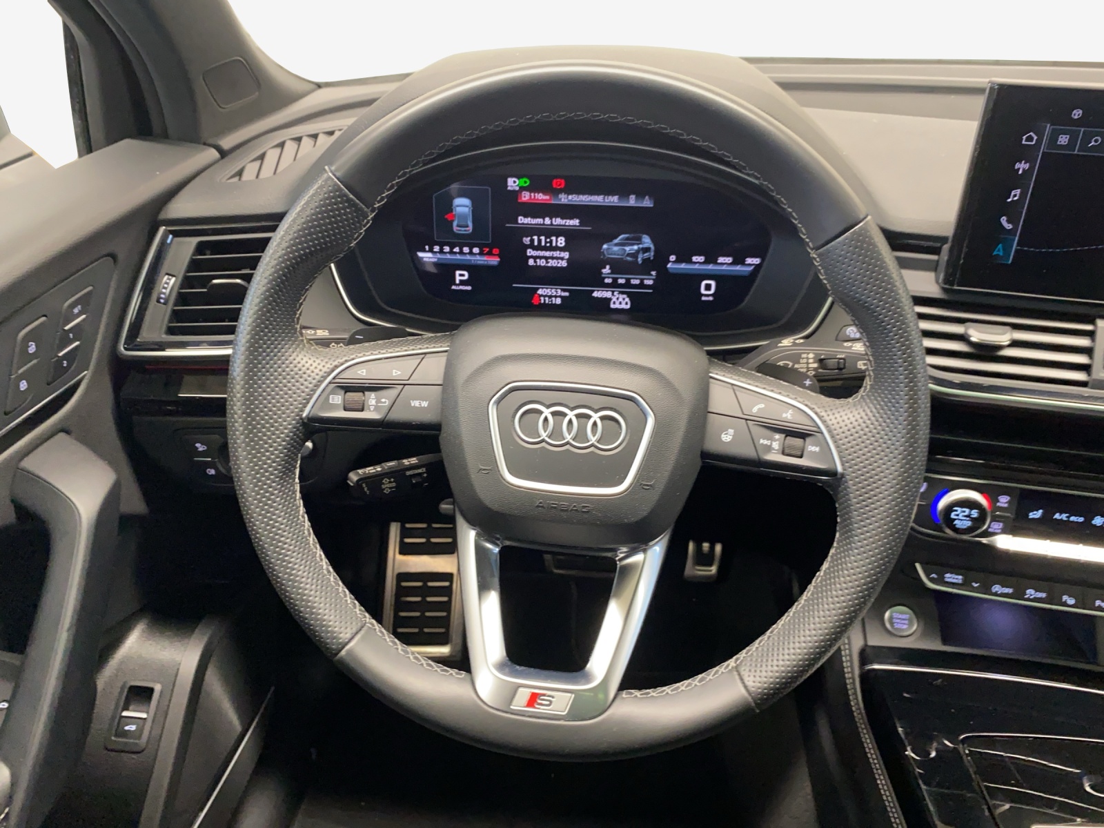 AUDI Q5 45 TFSI S-line quattro S-tronic-image-9