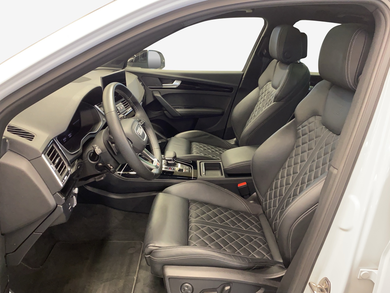AUDI Q5 45 TFSI S-line quattro S-tronic-image-7