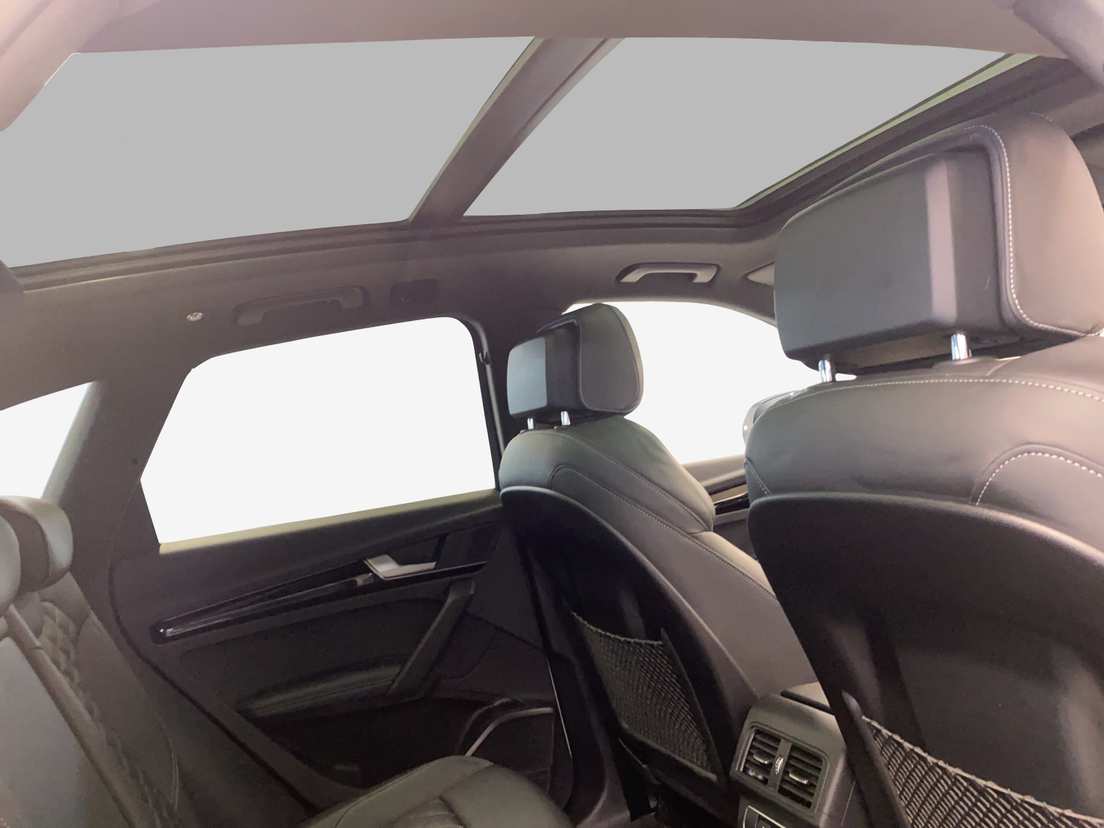 AUDI Q5 45 TFSI S-line quattro S-tronic-image-13