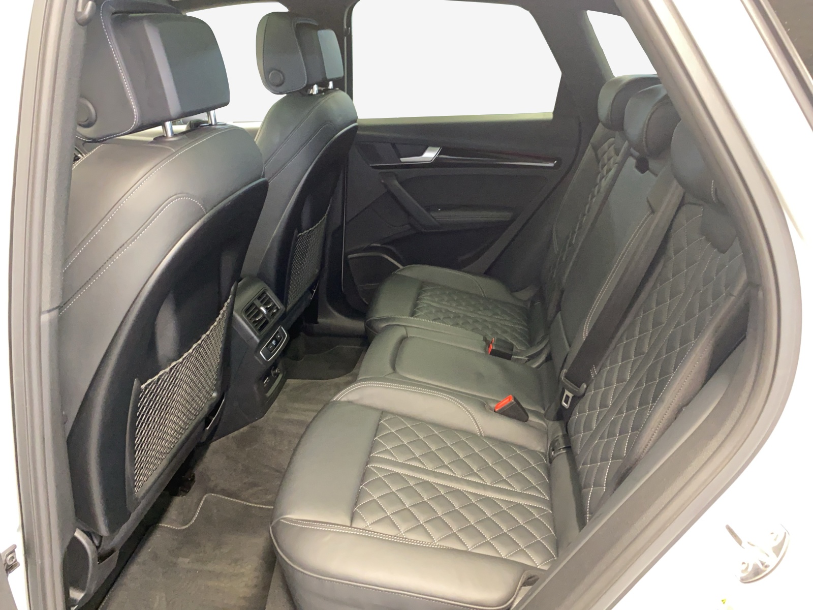 AUDI Q5 45 TFSI S-line quattro S-tronic-image-11