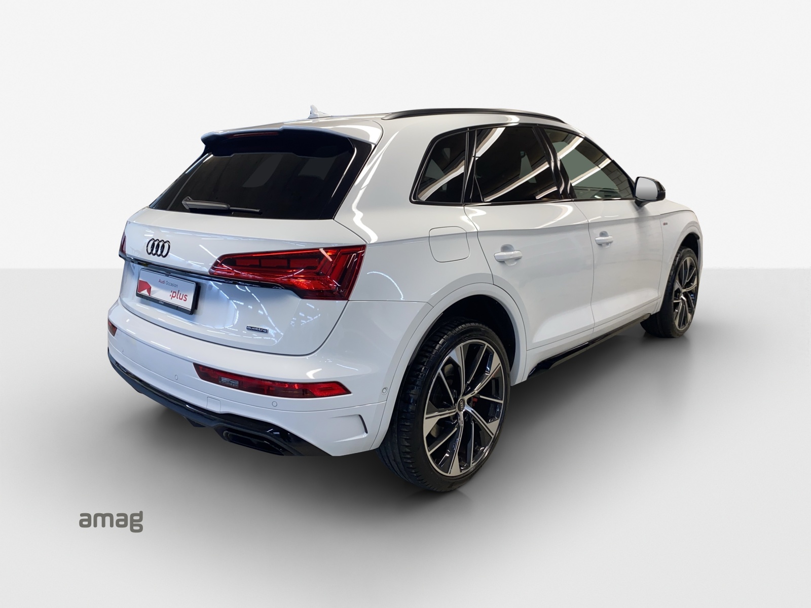 AUDI Q5 45 TFSI S-line quattro S-tronic-image-4