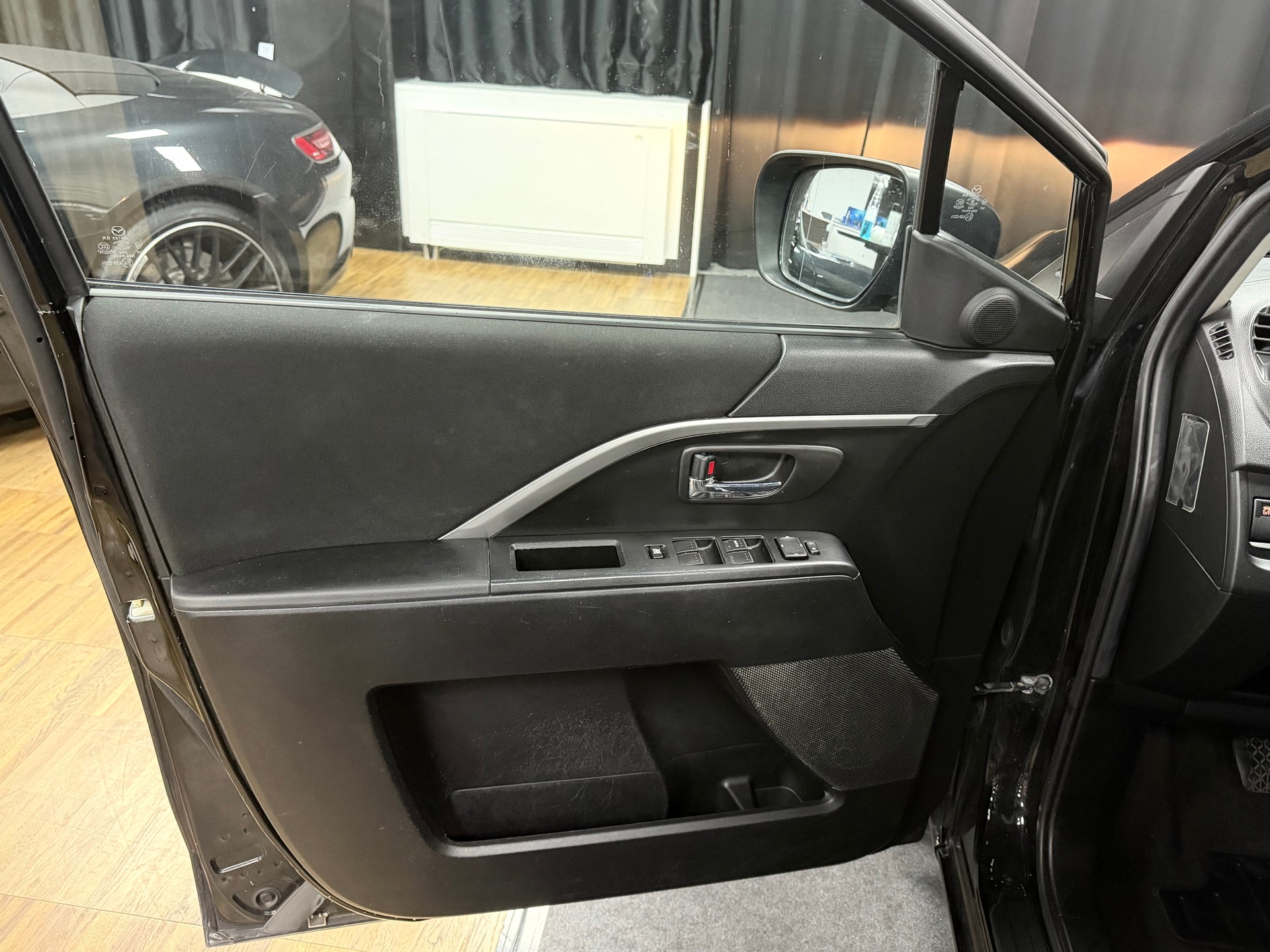 MAZDA 5 2.0 16V Sport-image-6