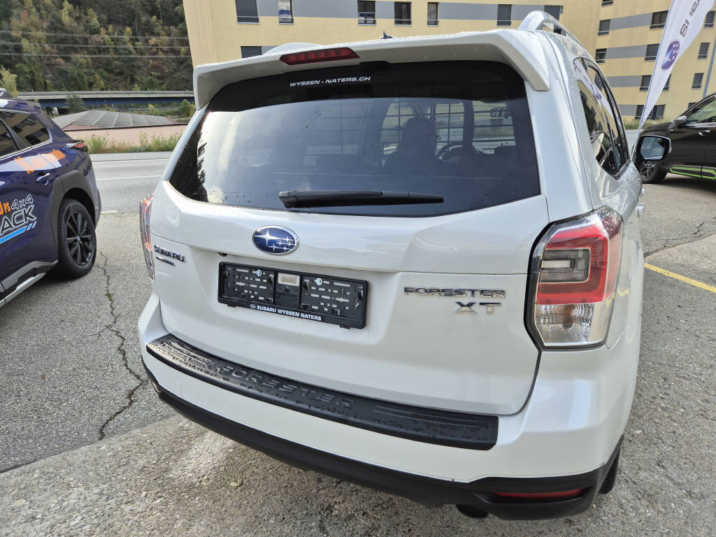 SUBARU Forester Station 2.0 XT Luxury-image-3