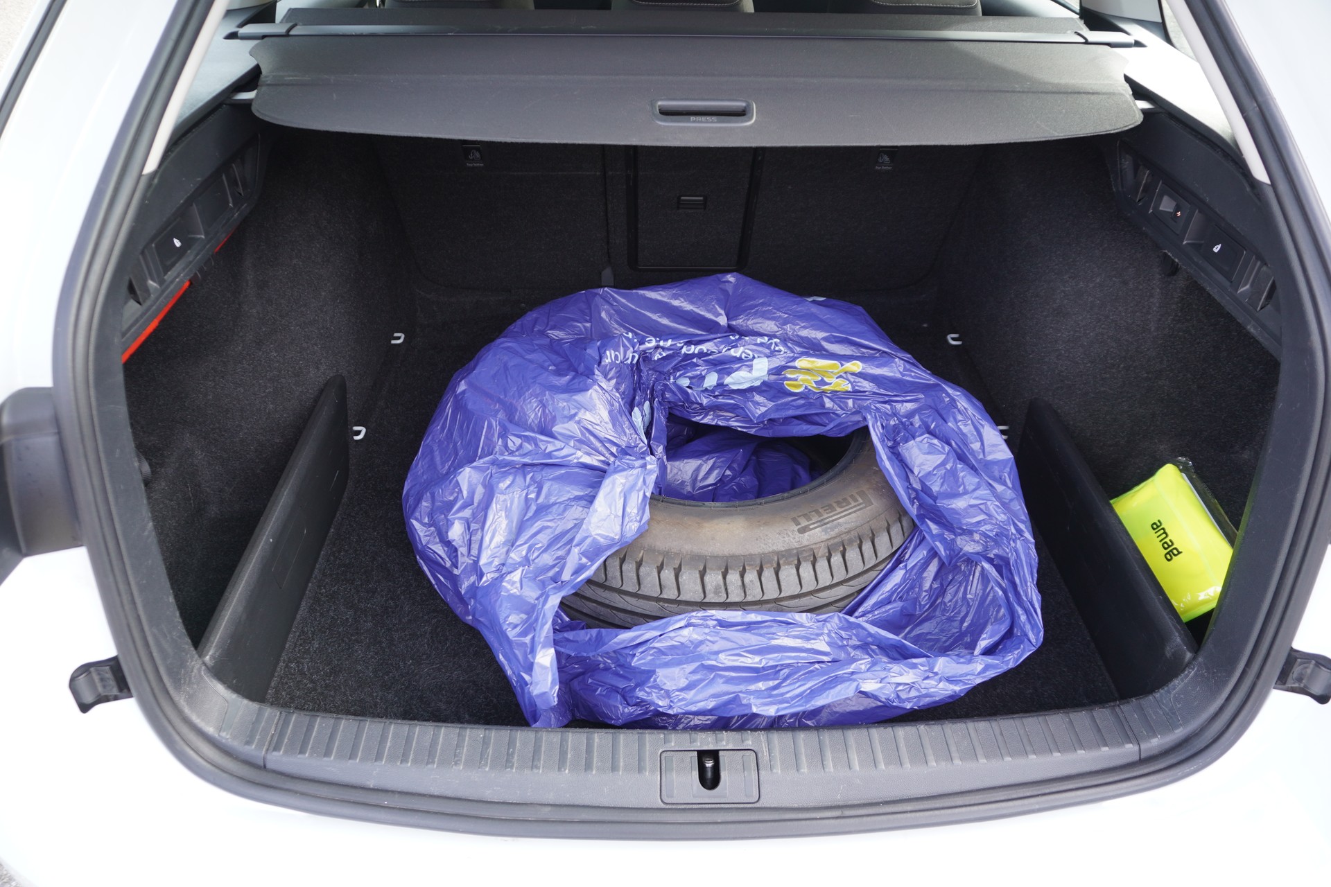 SKODA Octavia Combi 2.0 TDI DSG Ambition 4x4-image-9