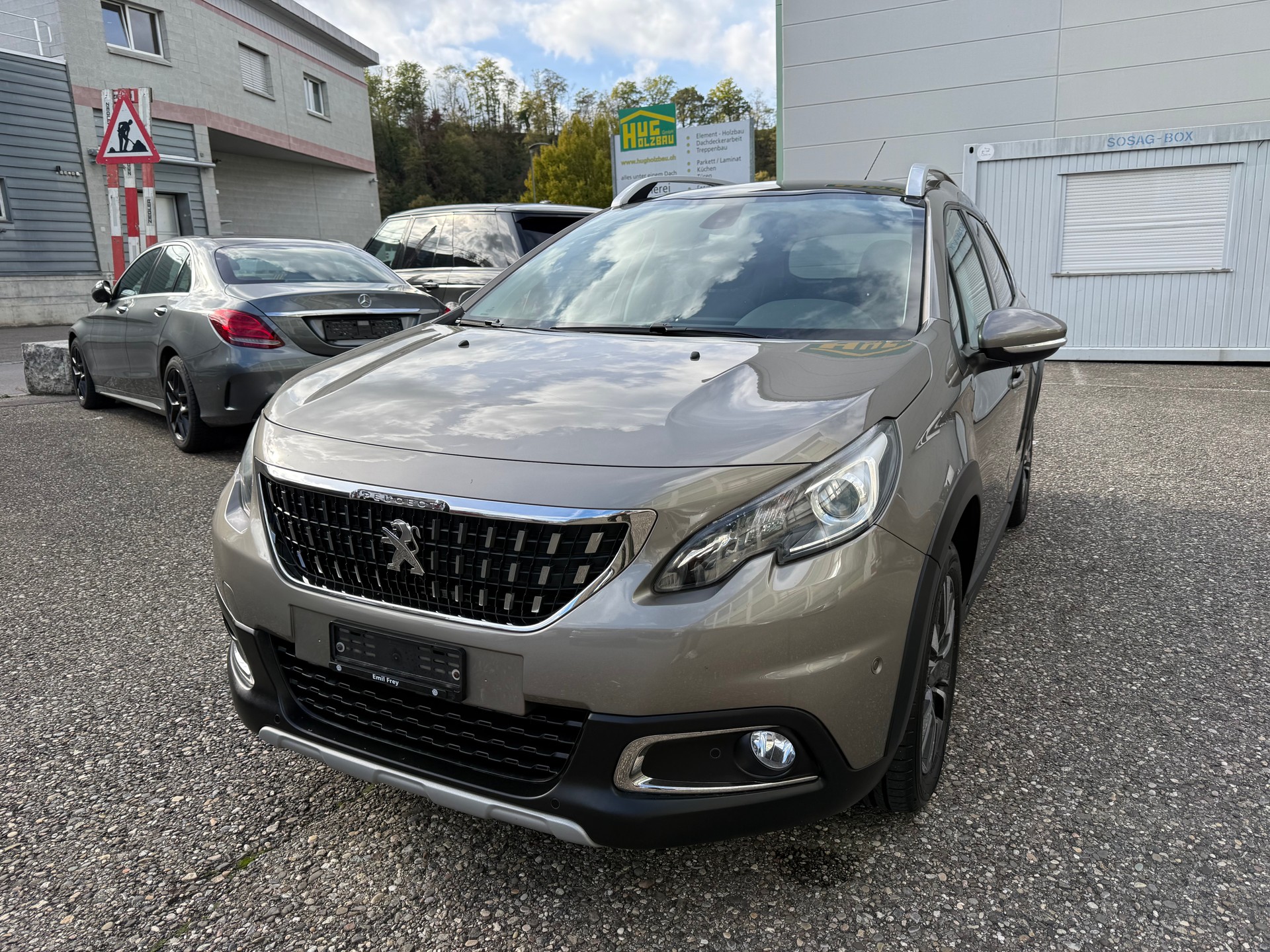 PEUGEOT 2008 1.6 BlueHDi Allure-image-1
