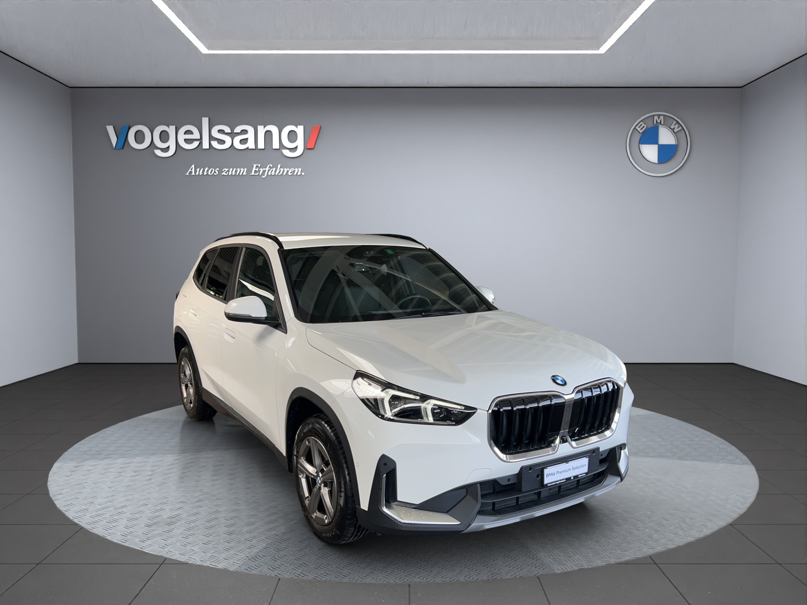 BMW X1 sDrive 18i-image-1