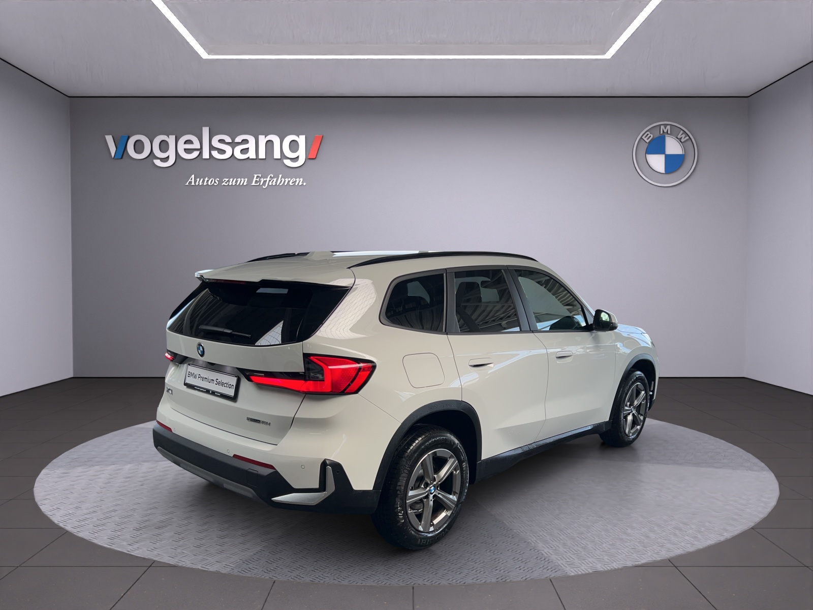 BMW X1 sDrive 18i-image-2