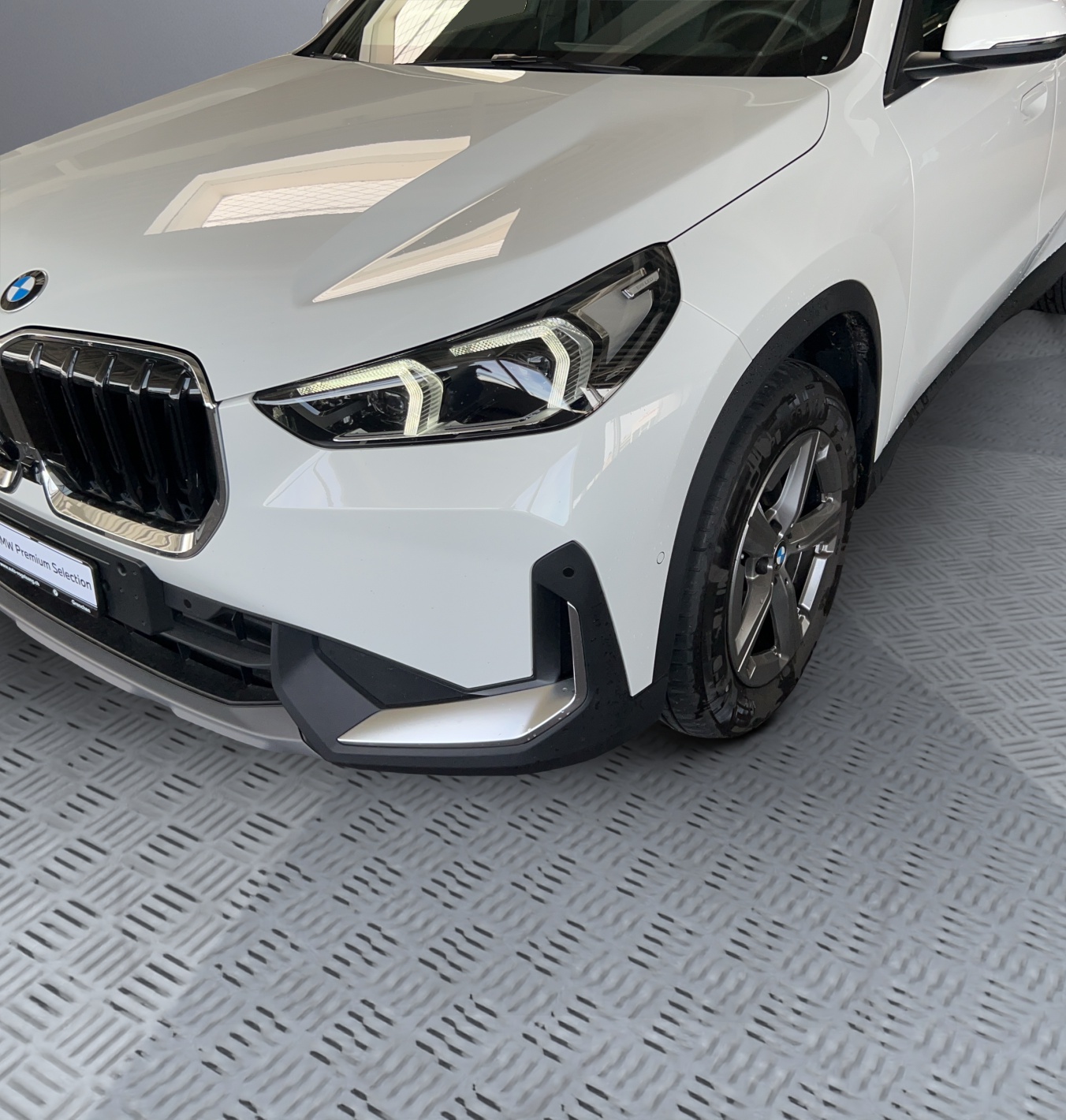 BMW X1 sDrive 18i-image-9